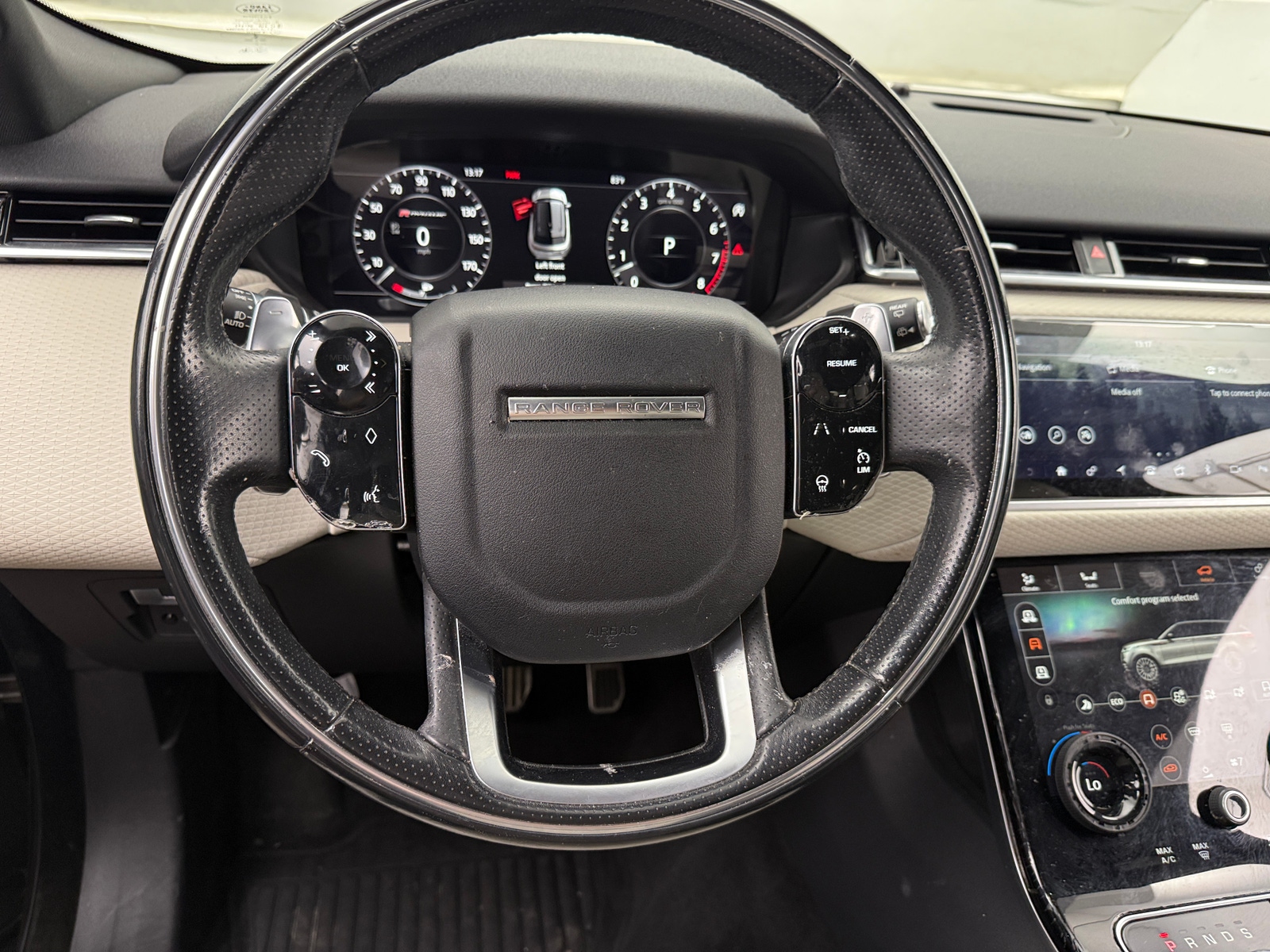 Thumbnail: 2018 Land Rover Range Rover Velar - 4