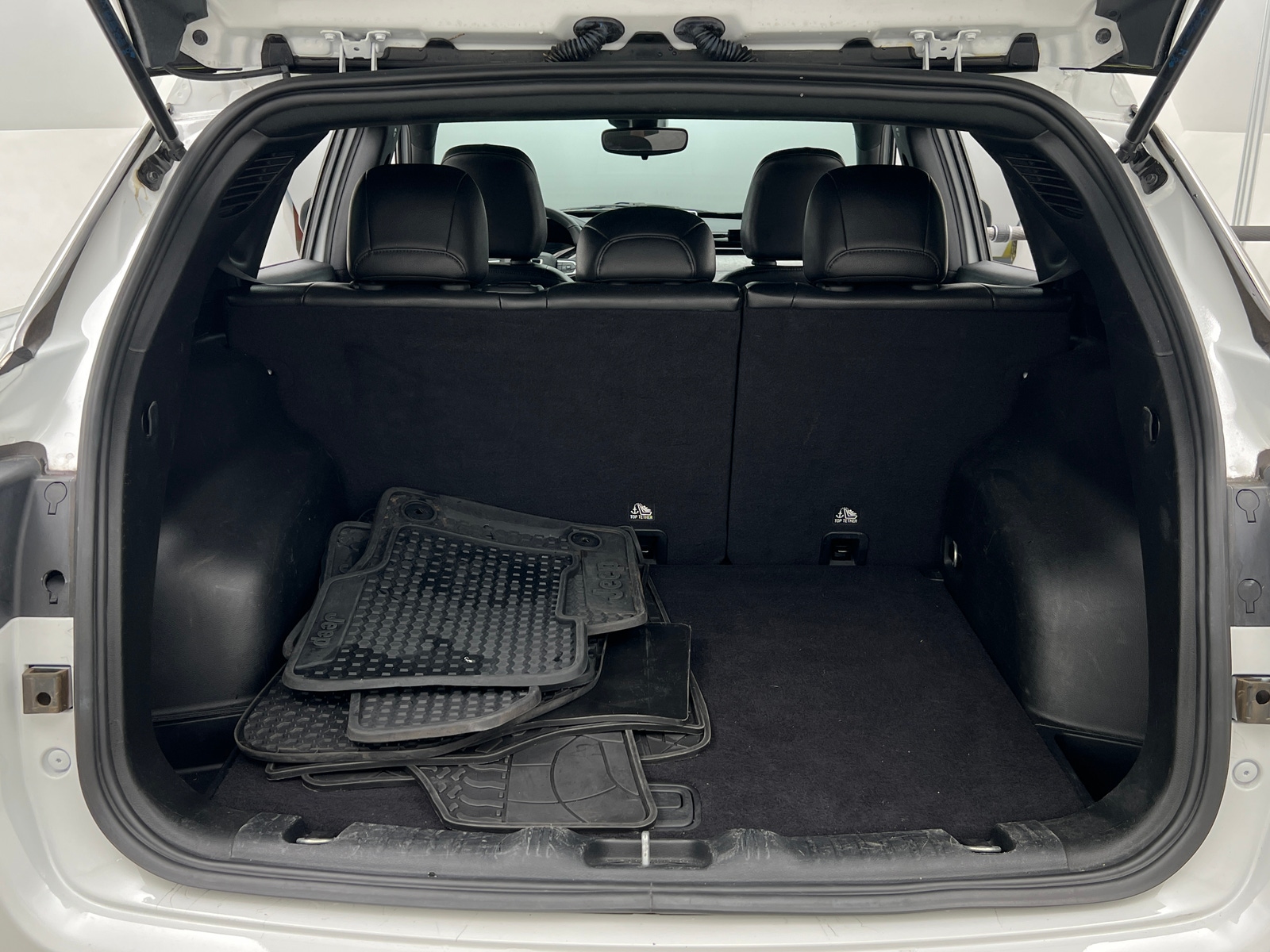 Thumbnail: 2023 Jeep Compass - 6