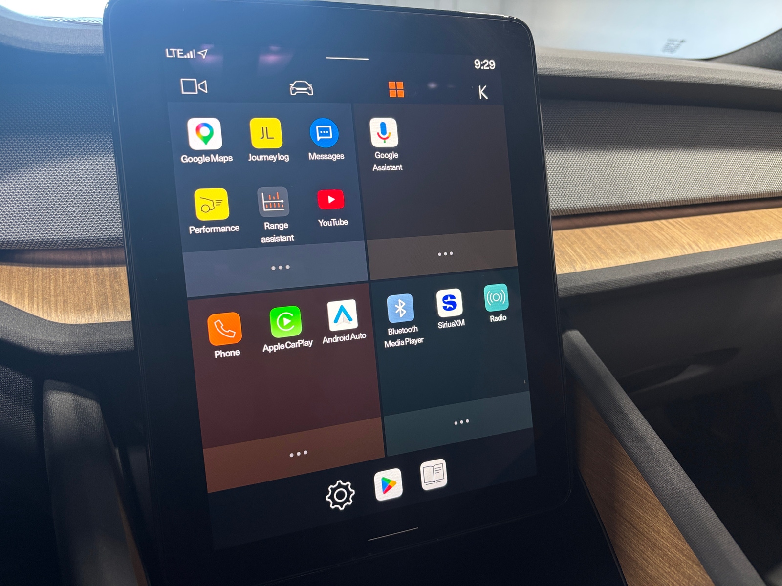 Thumbnail: 2022 Polestar 2 - 3