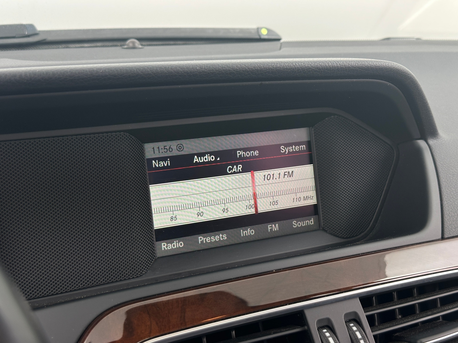 Thumbnail: 2014 Mercedes-Benz C-Class - 3