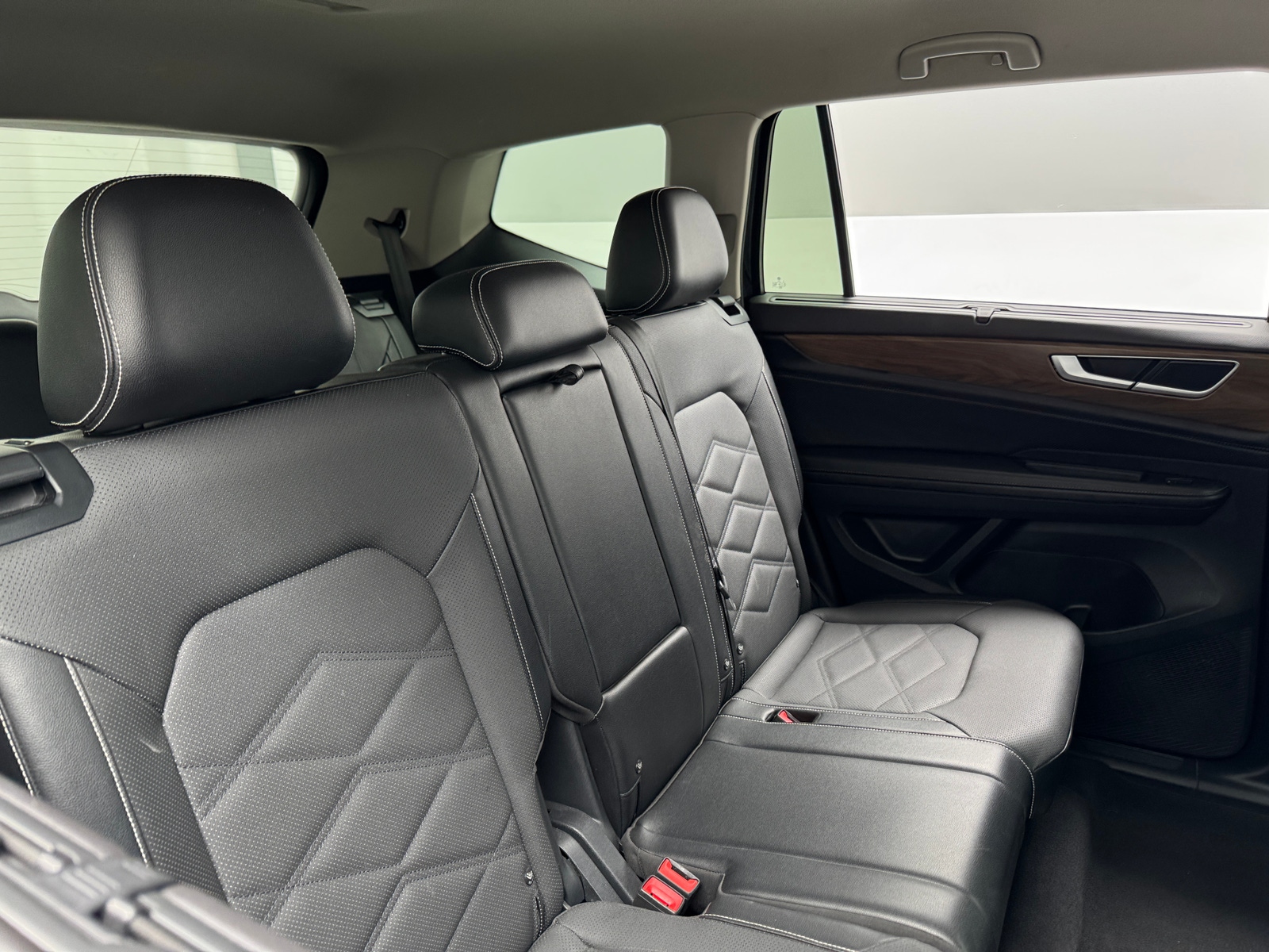 Thumbnail: 2024 Volkswagen Atlas - 5