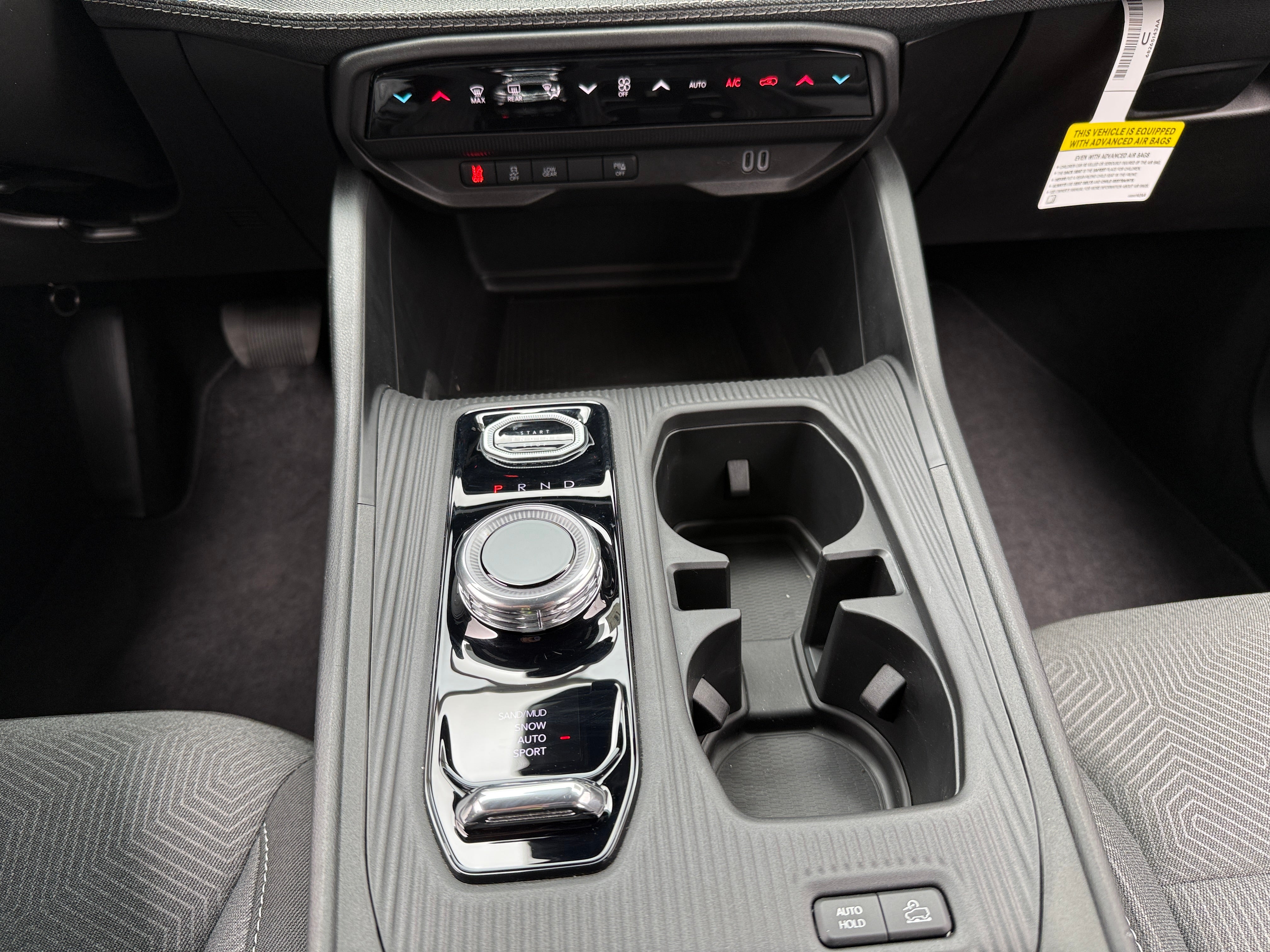 2026 Jeep Cherokee Laredo - Photo 4