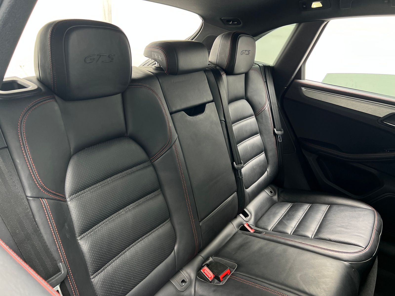 Thumbnail: 2017 Porsche Macan - 5