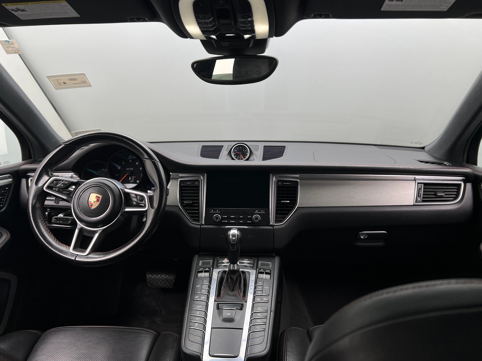 Thumbnail: 2017 Porsche Macan - 2