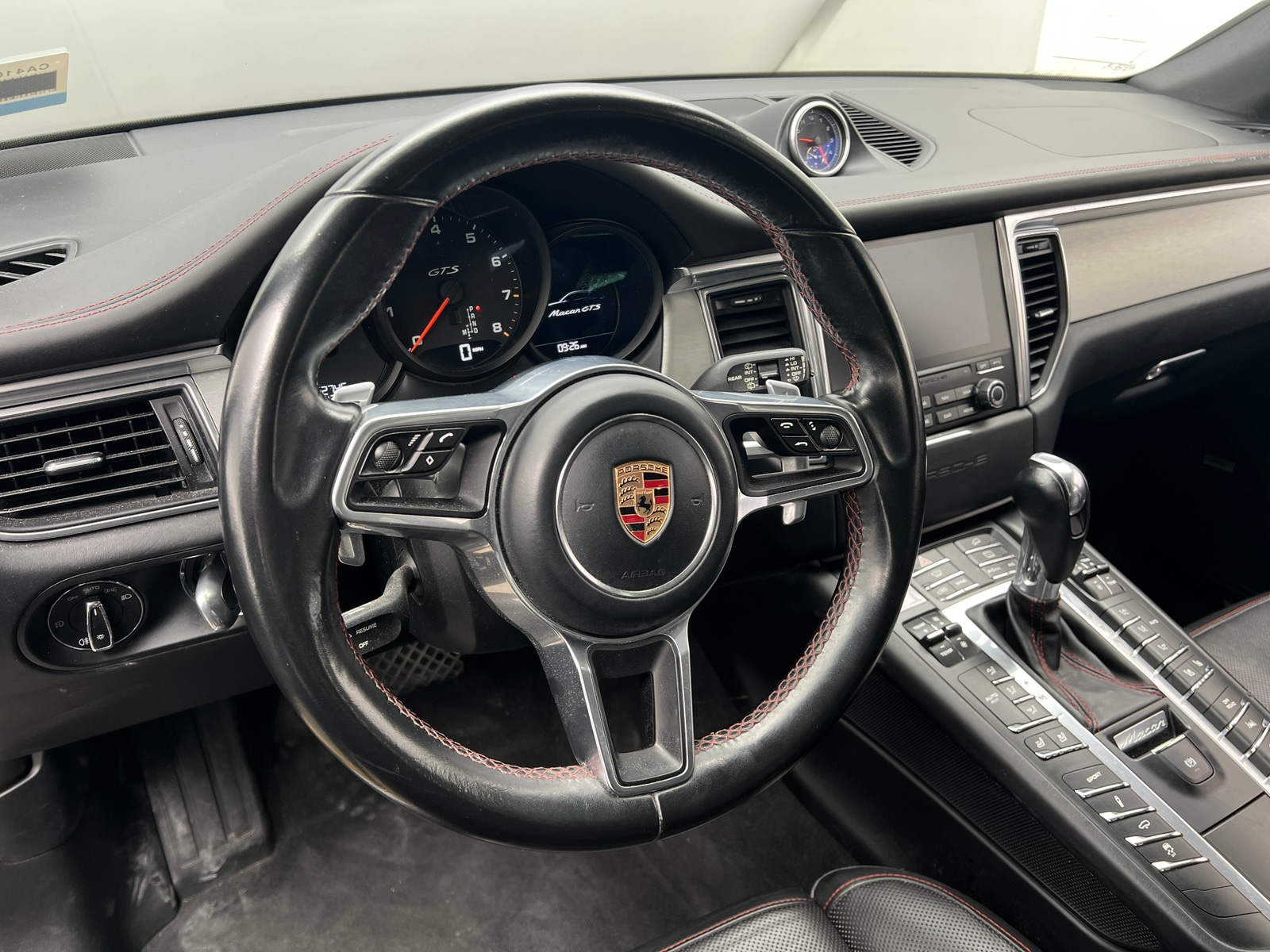 Thumbnail: 2017 Porsche Macan - 4