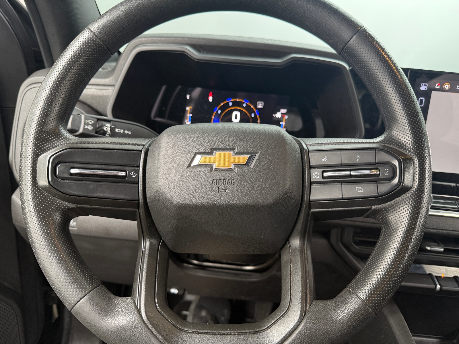 Thumbnail: 2023 Chevrolet Colorado - 5