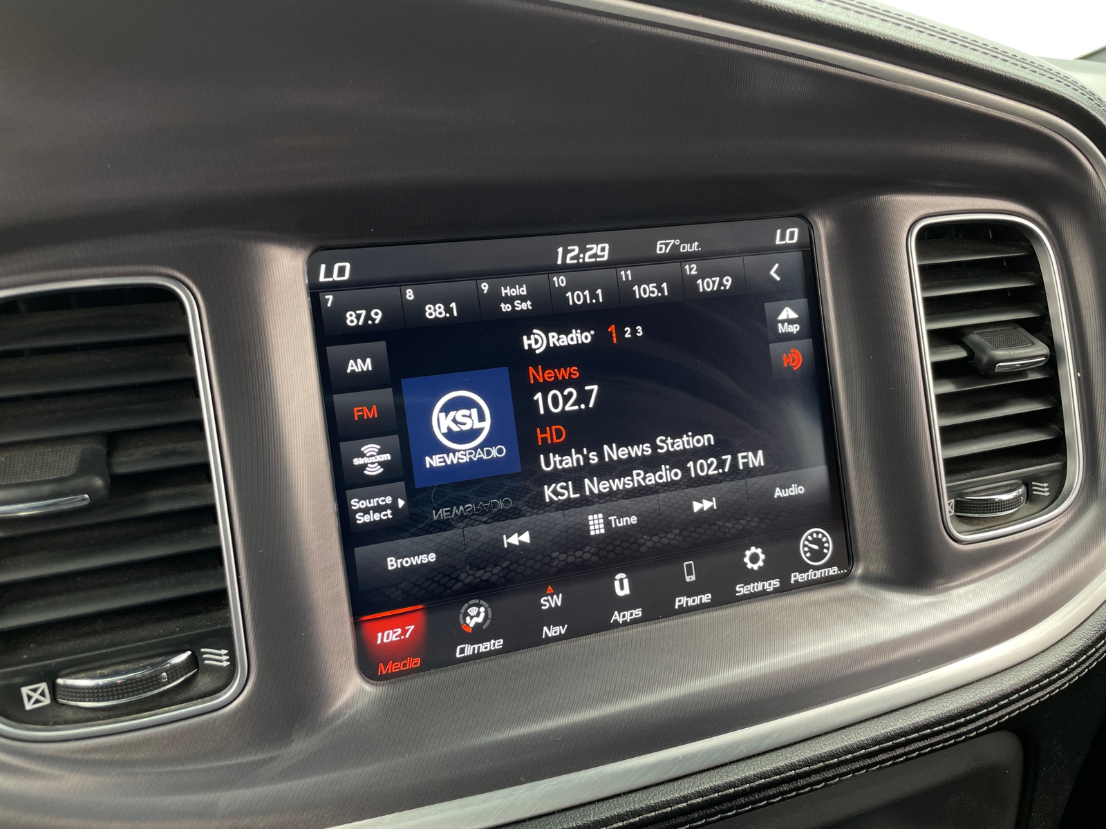 Thumbnail: 2020 Dodge Charger - 4