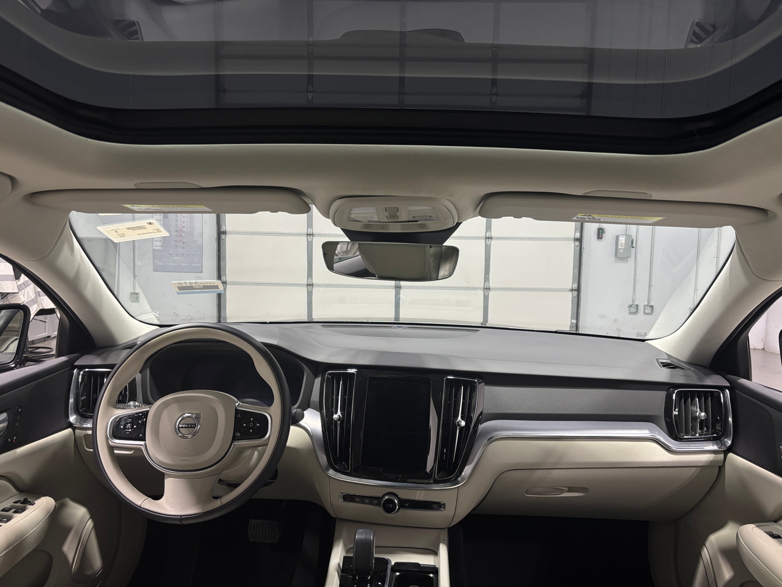 Thumbnail: 2023 Volvo S60 - 2