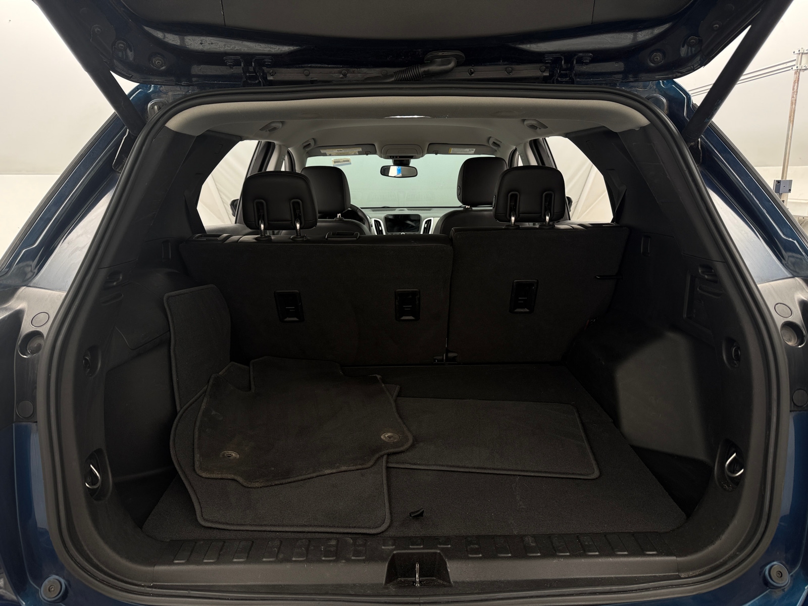 Thumbnail: 2020 Chevrolet Equinox - 6