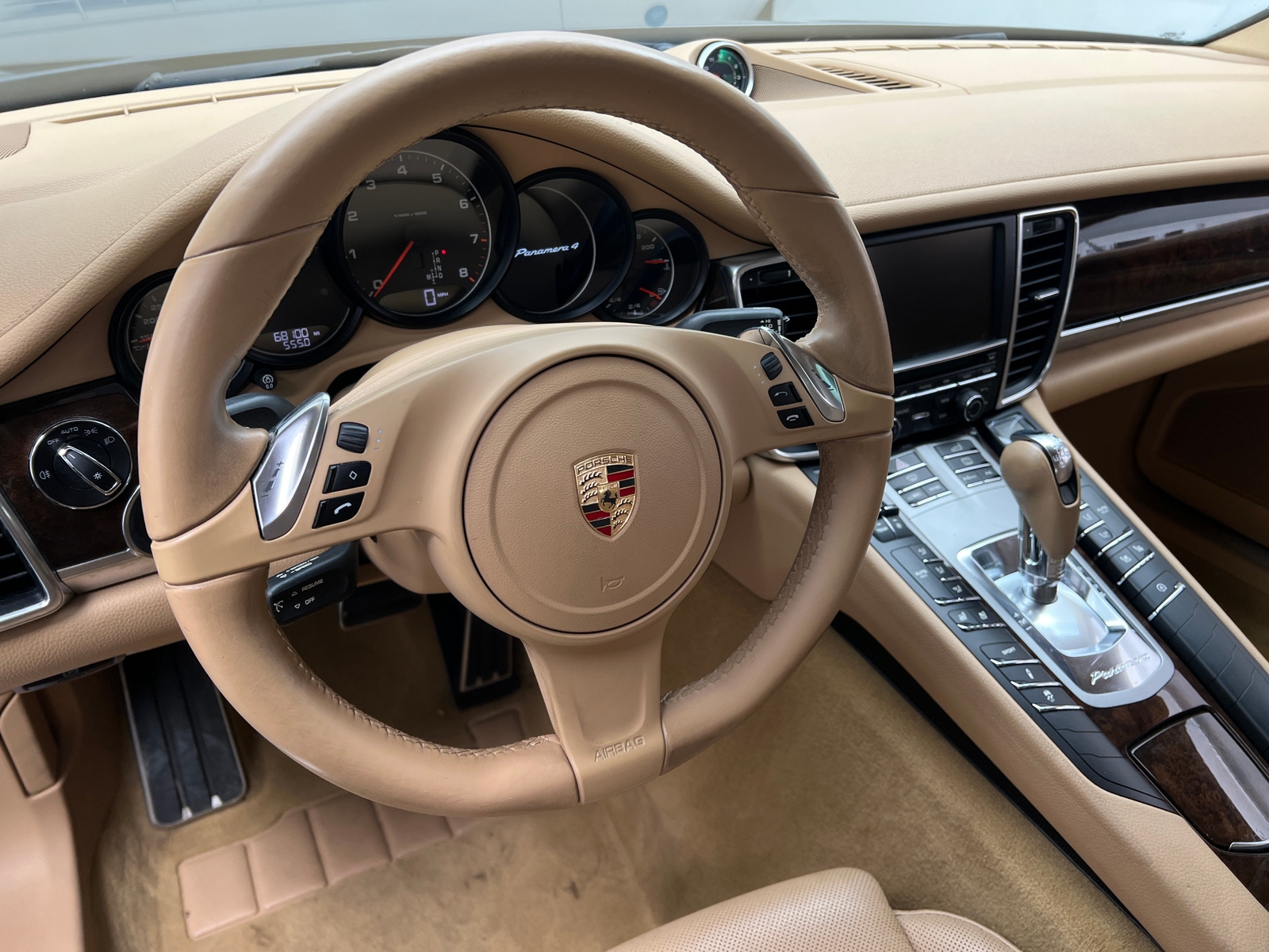 Thumbnail: 2015 Porsche Panamera - 4