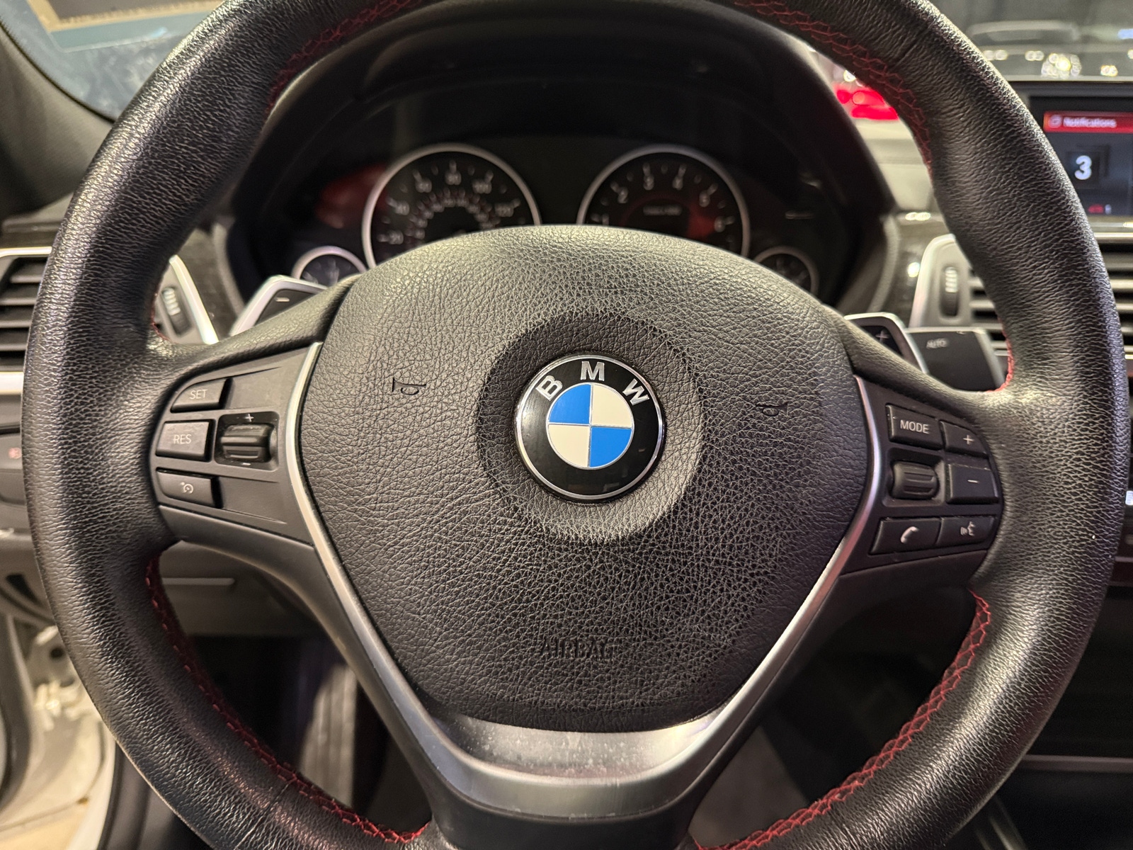 Thumbnail: 2018 BMW 3 Series - 4