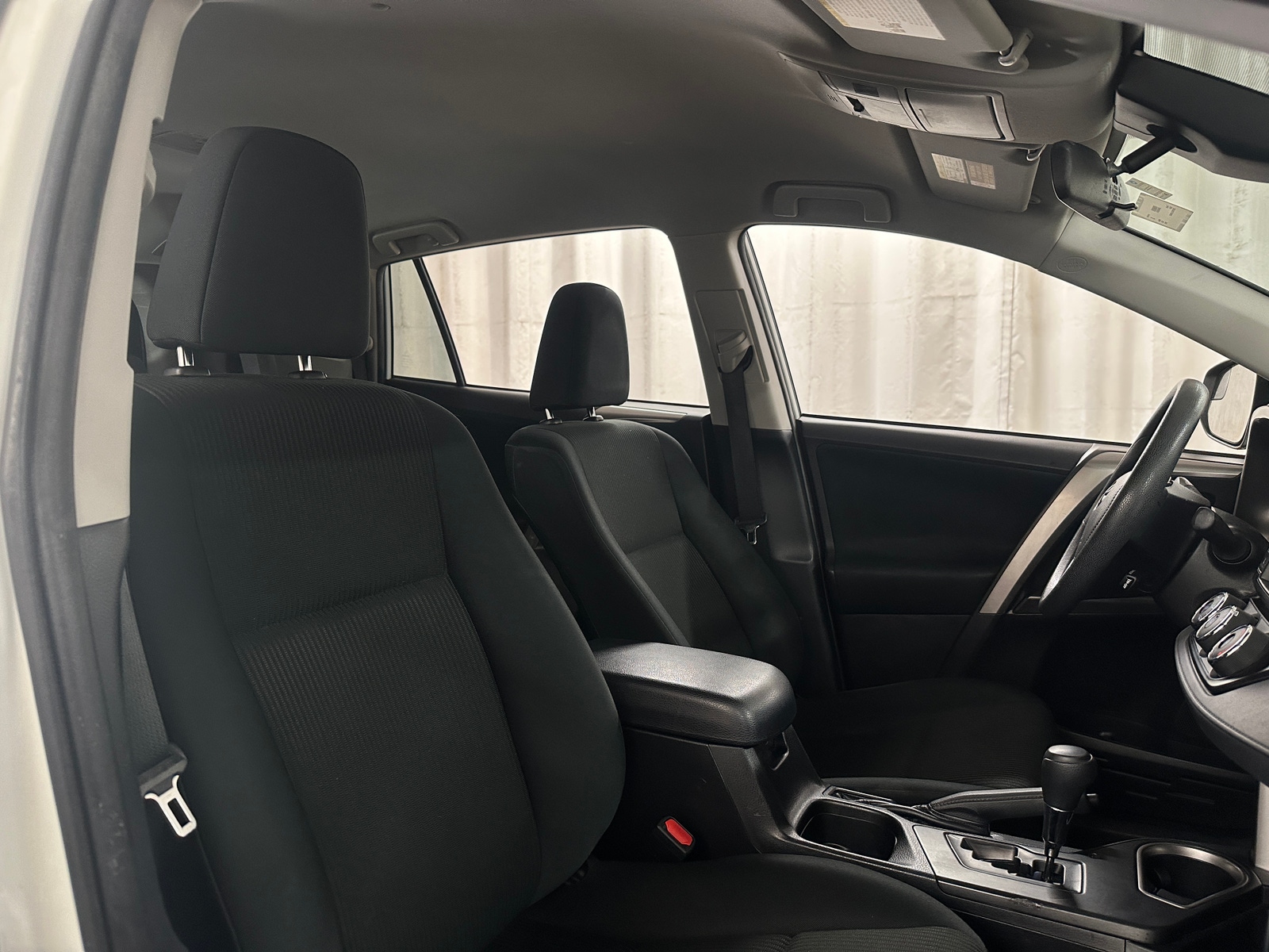 Thumbnail: 2018 Toyota RAV4 - 2