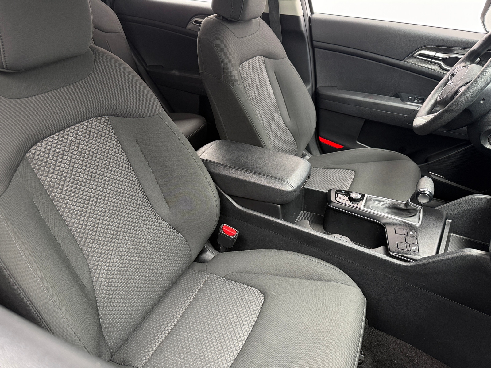 Thumbnail: 2025 Kia Sportage - 2