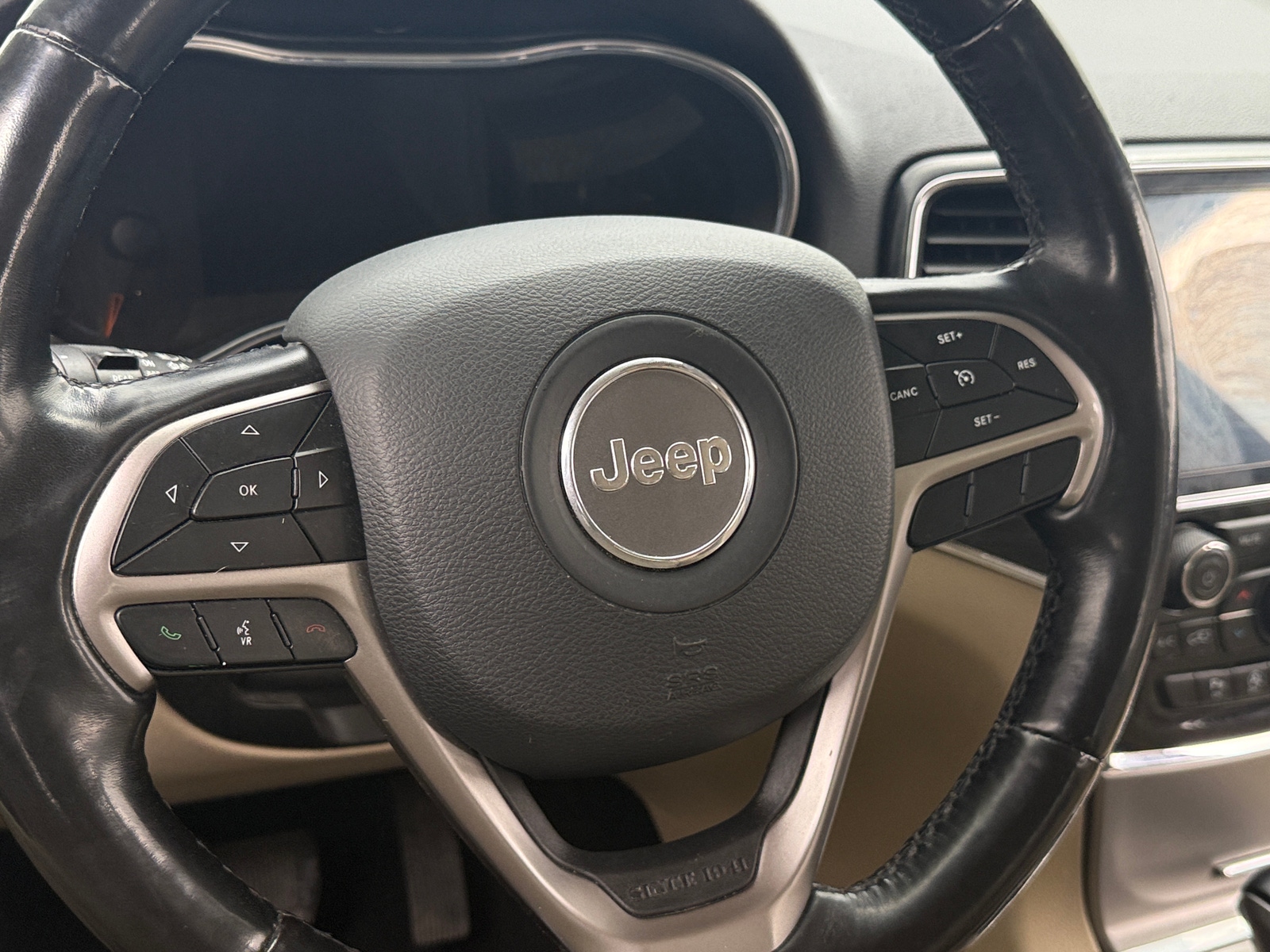 Thumbnail: 2020 Jeep Grand Cherokee - 4