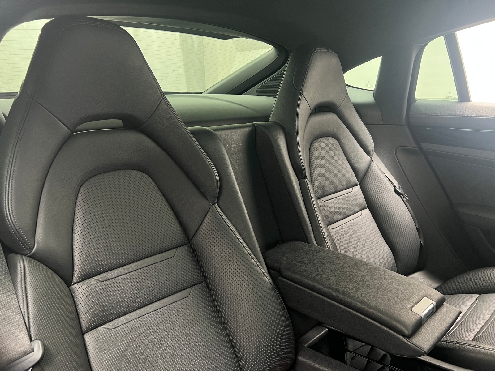 Thumbnail: 2020 Porsche Panamera - 6