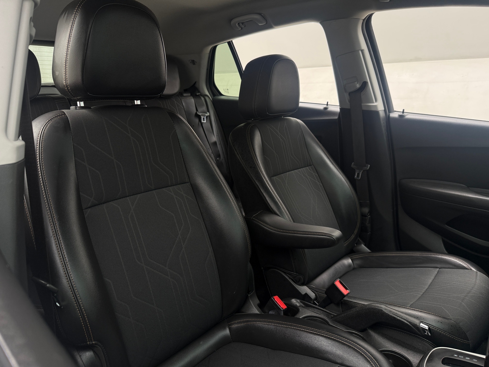 Thumbnail: 2017 Chevrolet Trax - 2