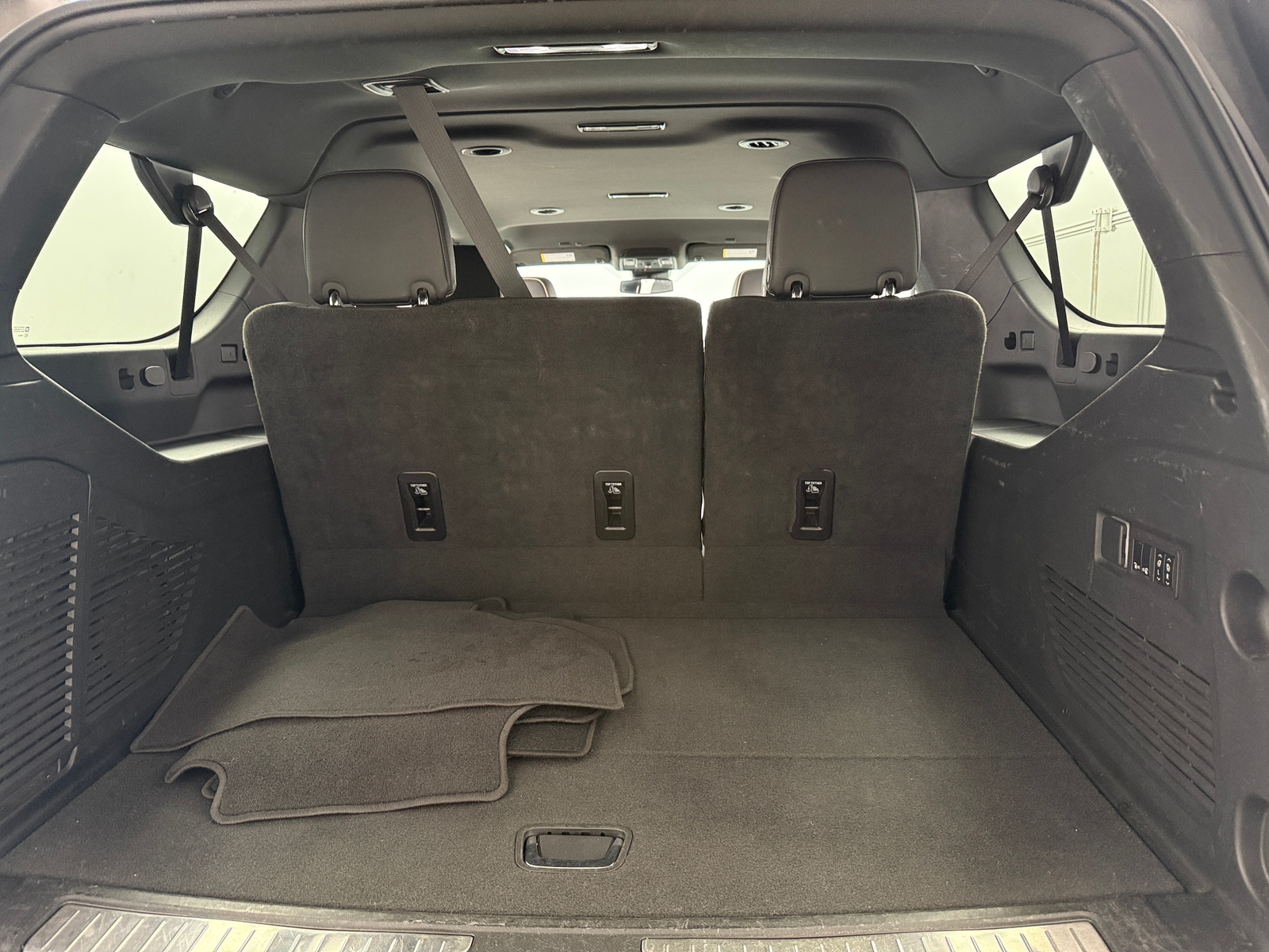 Thumbnail: 2024 Chevrolet Suburban - 6