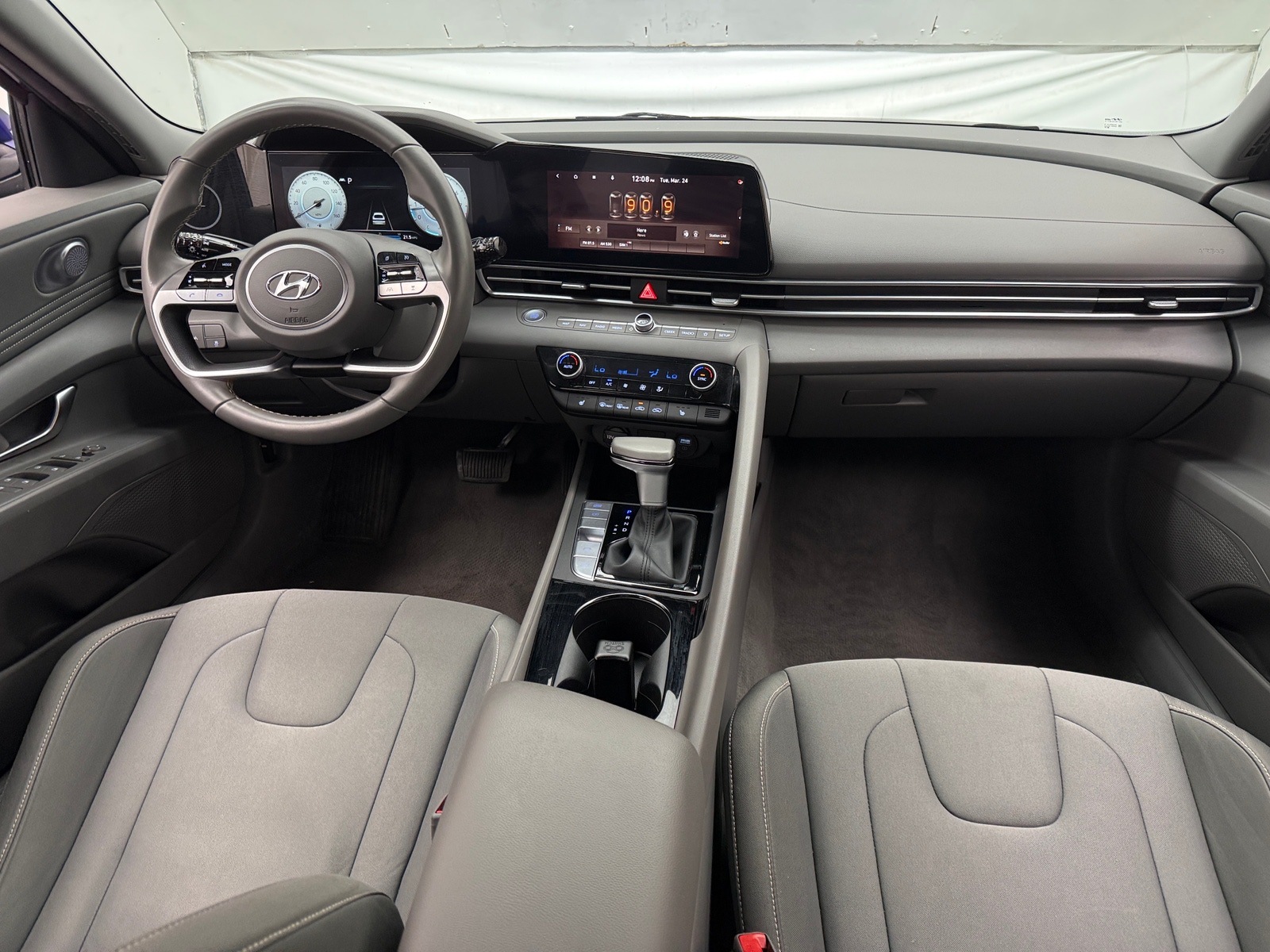 Thumbnail: 2023 Hyundai Elantra - 3