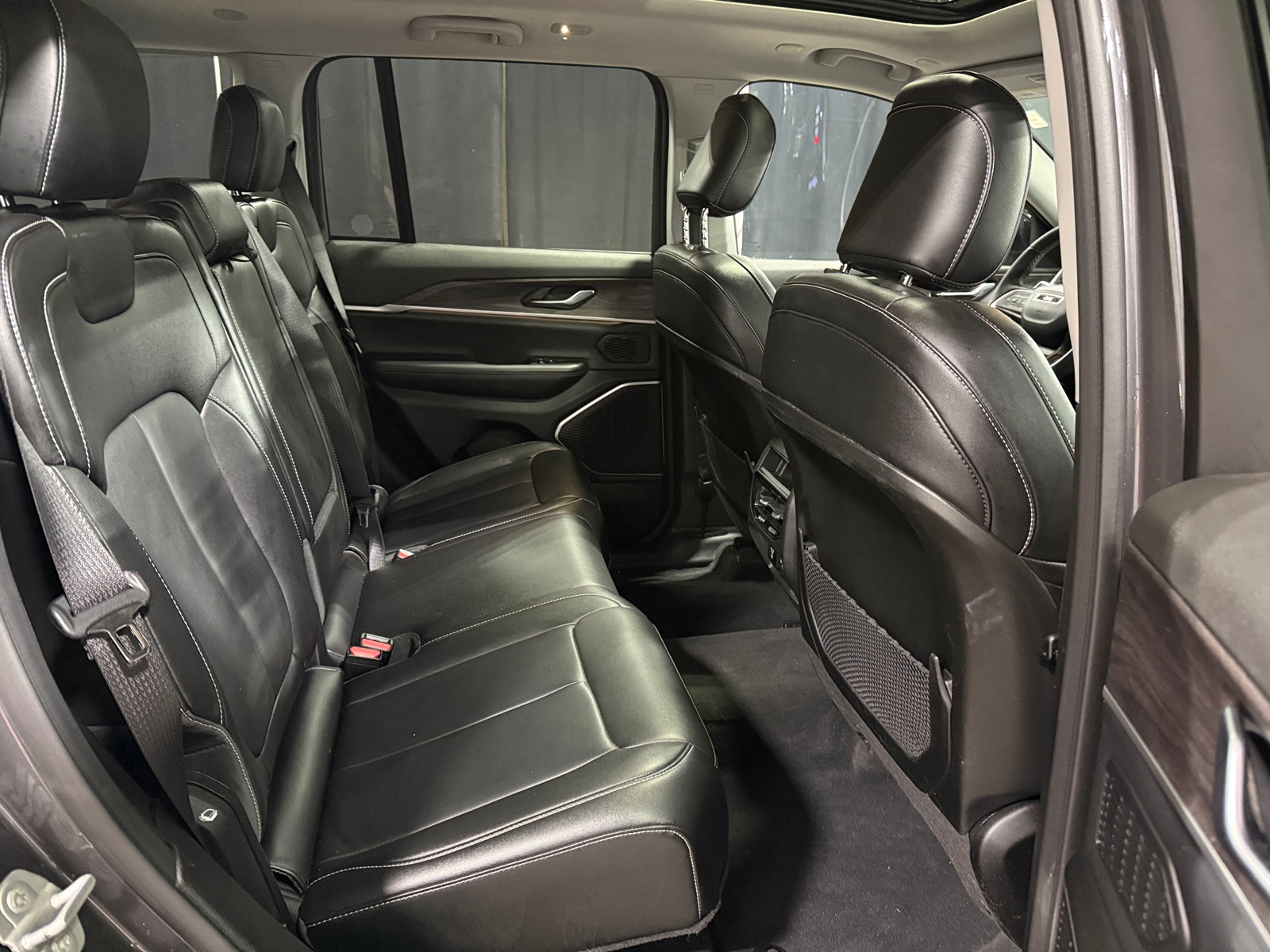 Thumbnail: 2022 Jeep Grand Cherokee - 5