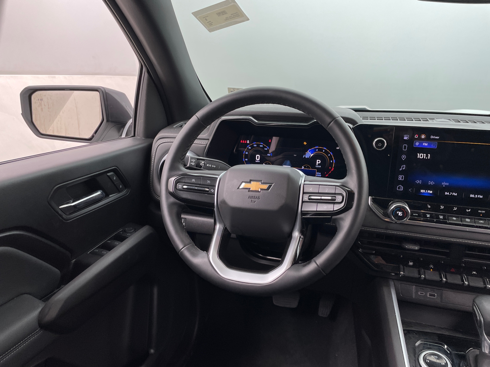 Thumbnail: 2024 Chevrolet Colorado - 5