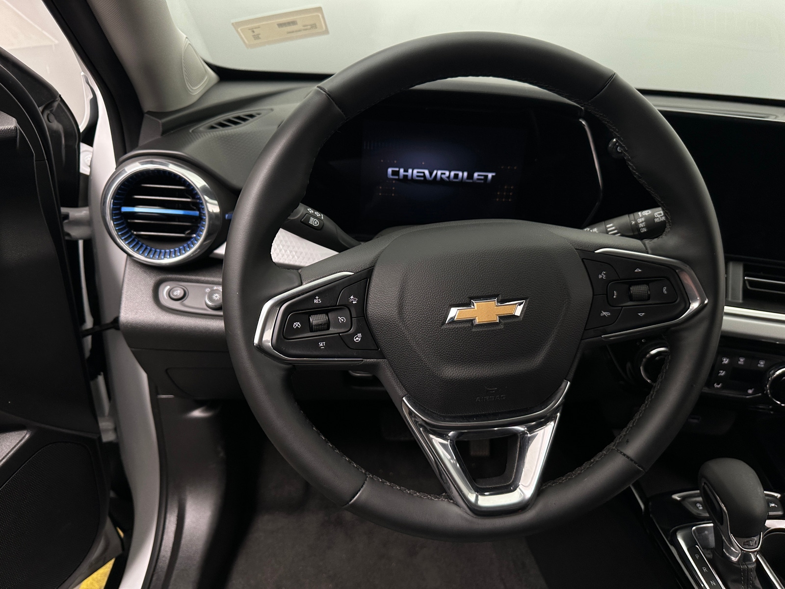 Thumbnail: 2025 Chevrolet Trax - 5