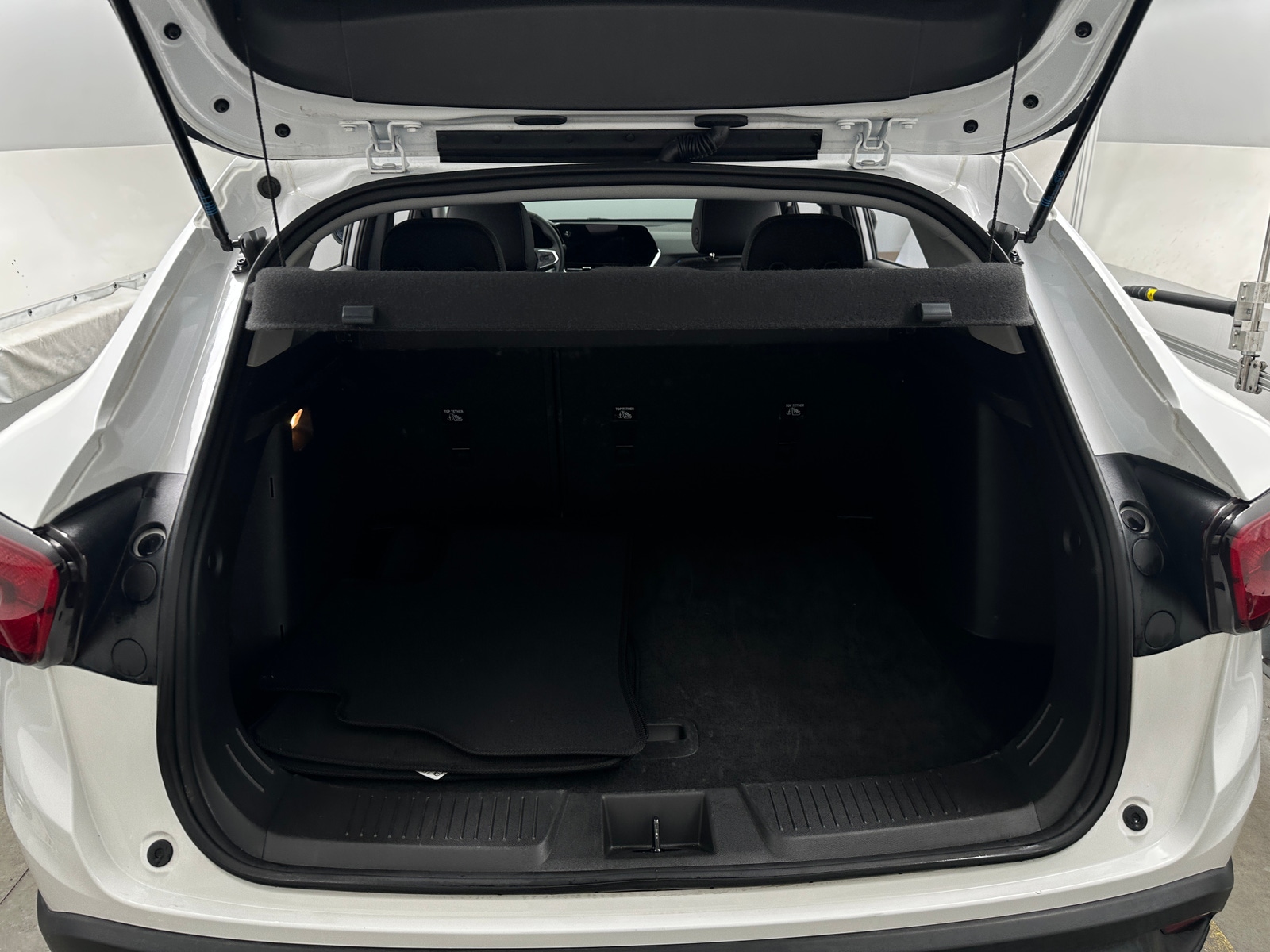 Thumbnail: 2025 Chevrolet Trax - 7