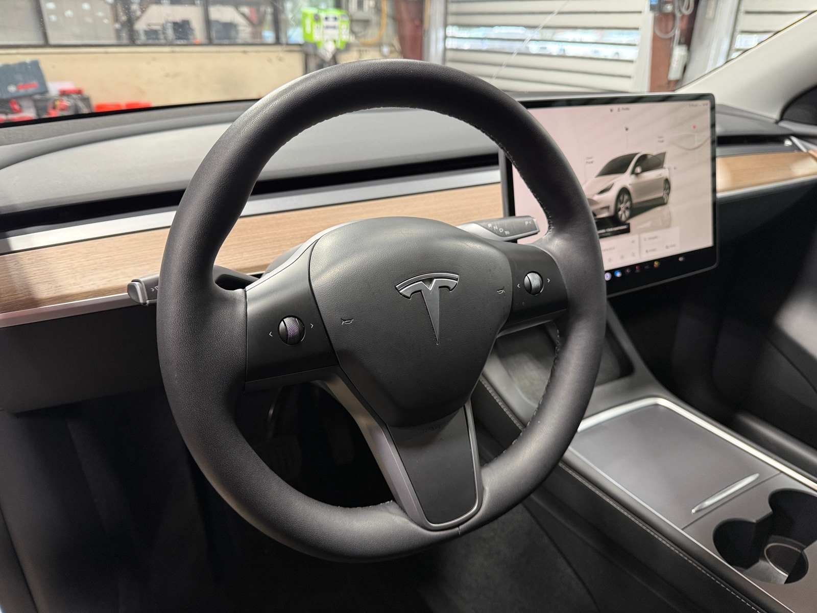 Thumbnail: 2023 Tesla Model Y - 4