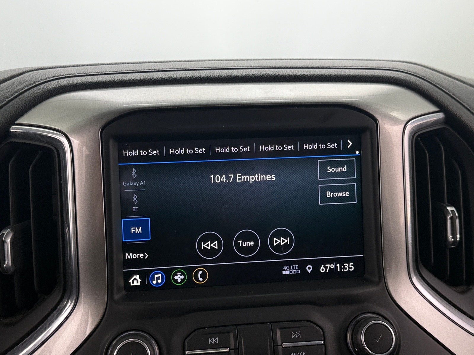 Thumbnail: 2019 Chevrolet Silverado 1500 - 4