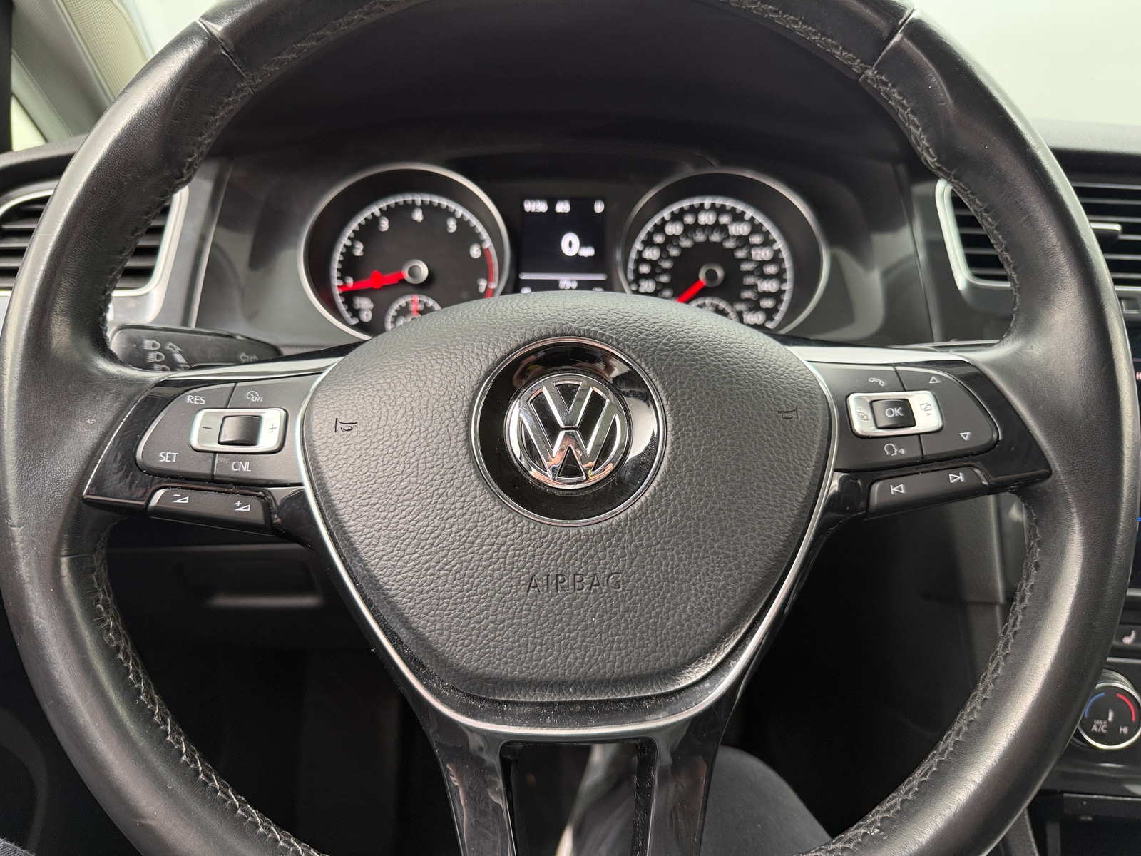 Thumbnail: 2018 Volkswagen Golf - 4