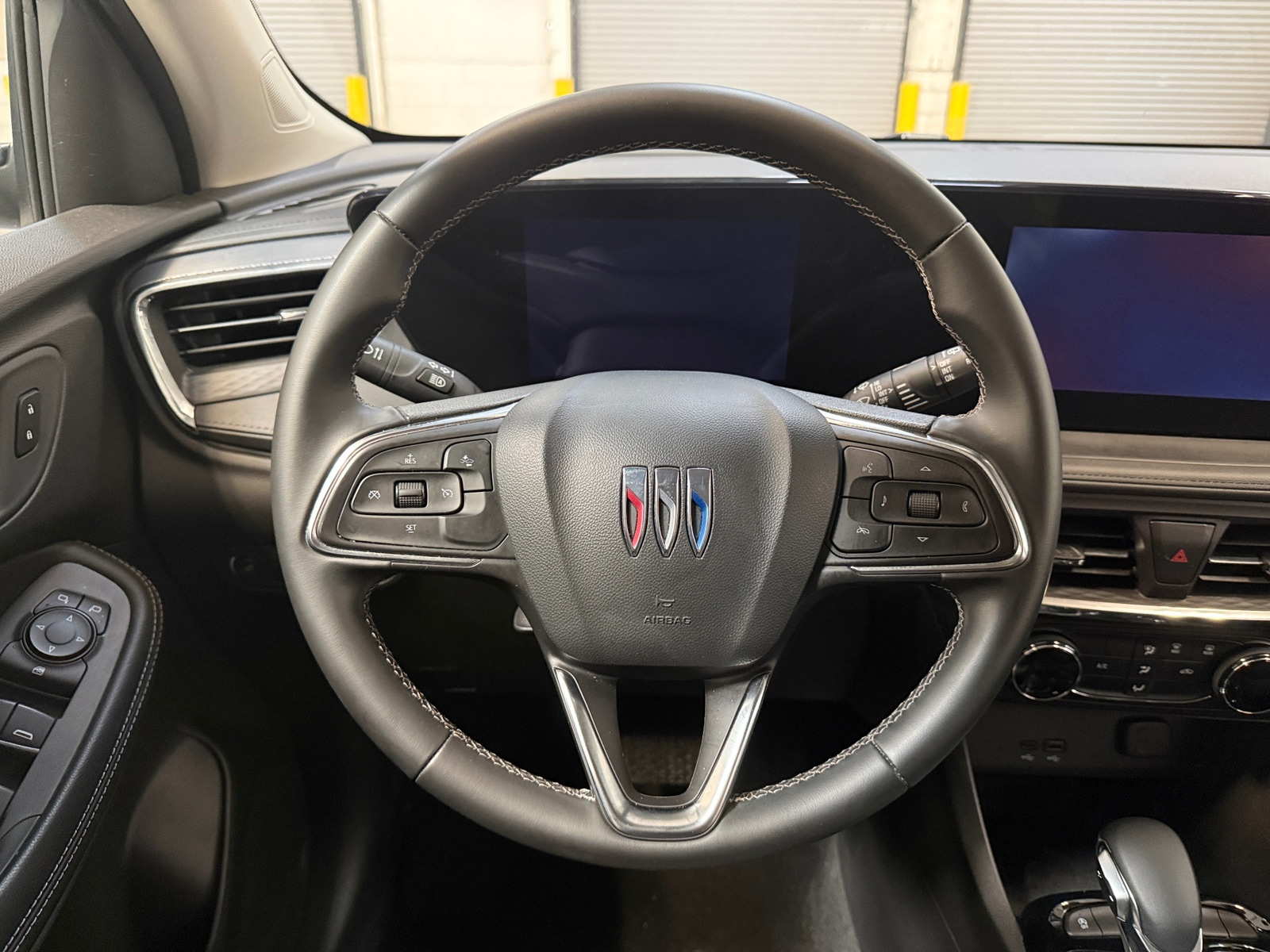 Thumbnail: 2025 Buick Encore GX - 4