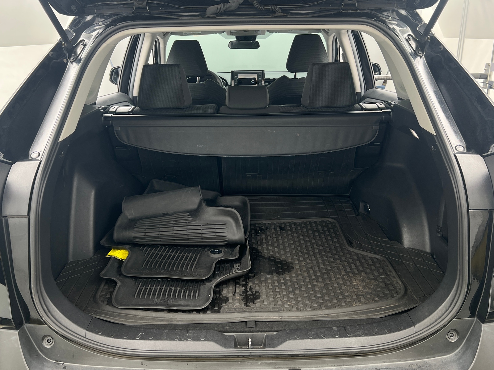 Thumbnail: 2022 Toyota RAV4 - 7