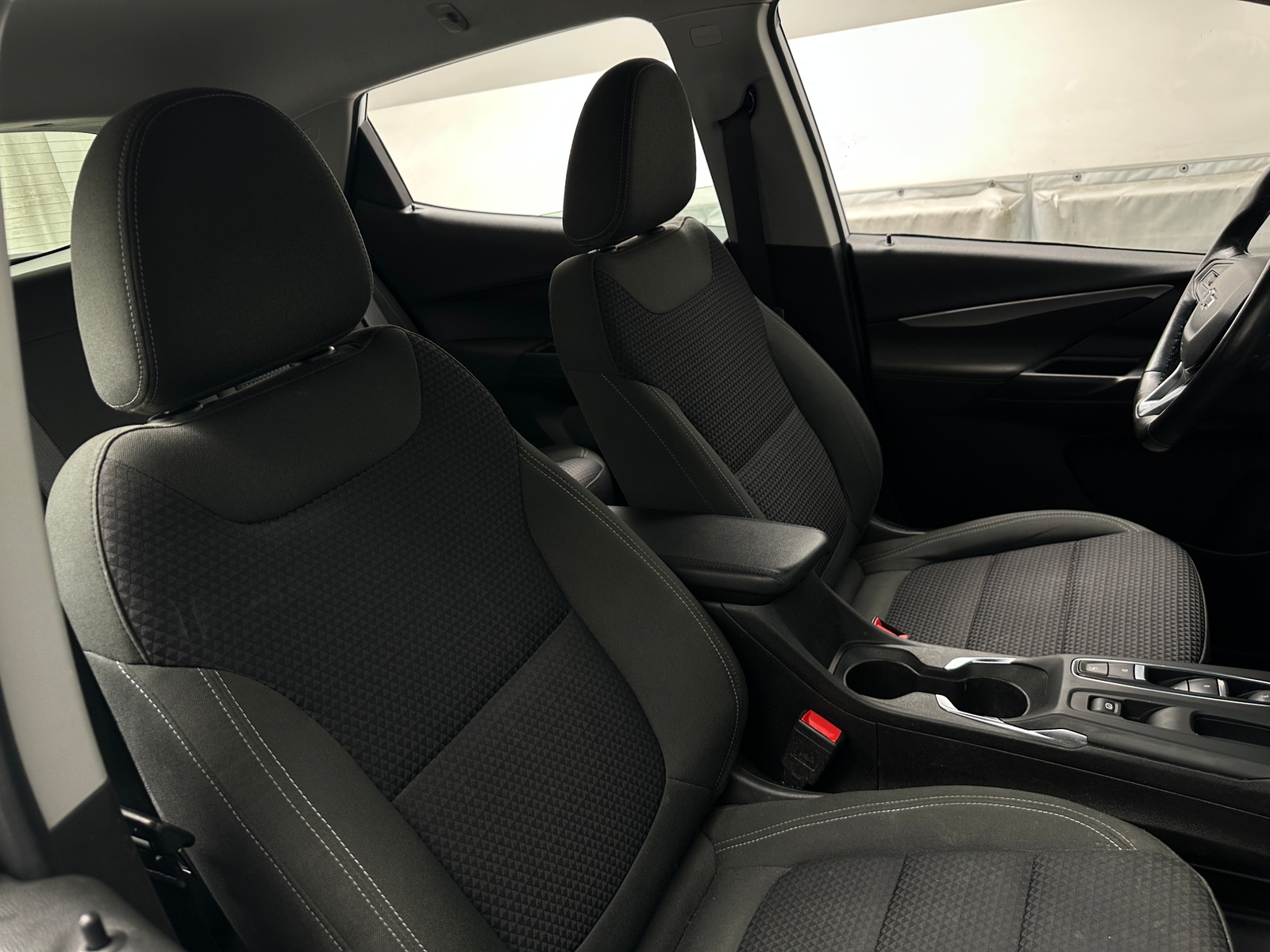 Thumbnail: 2022 Chevrolet Bolt EV - 2