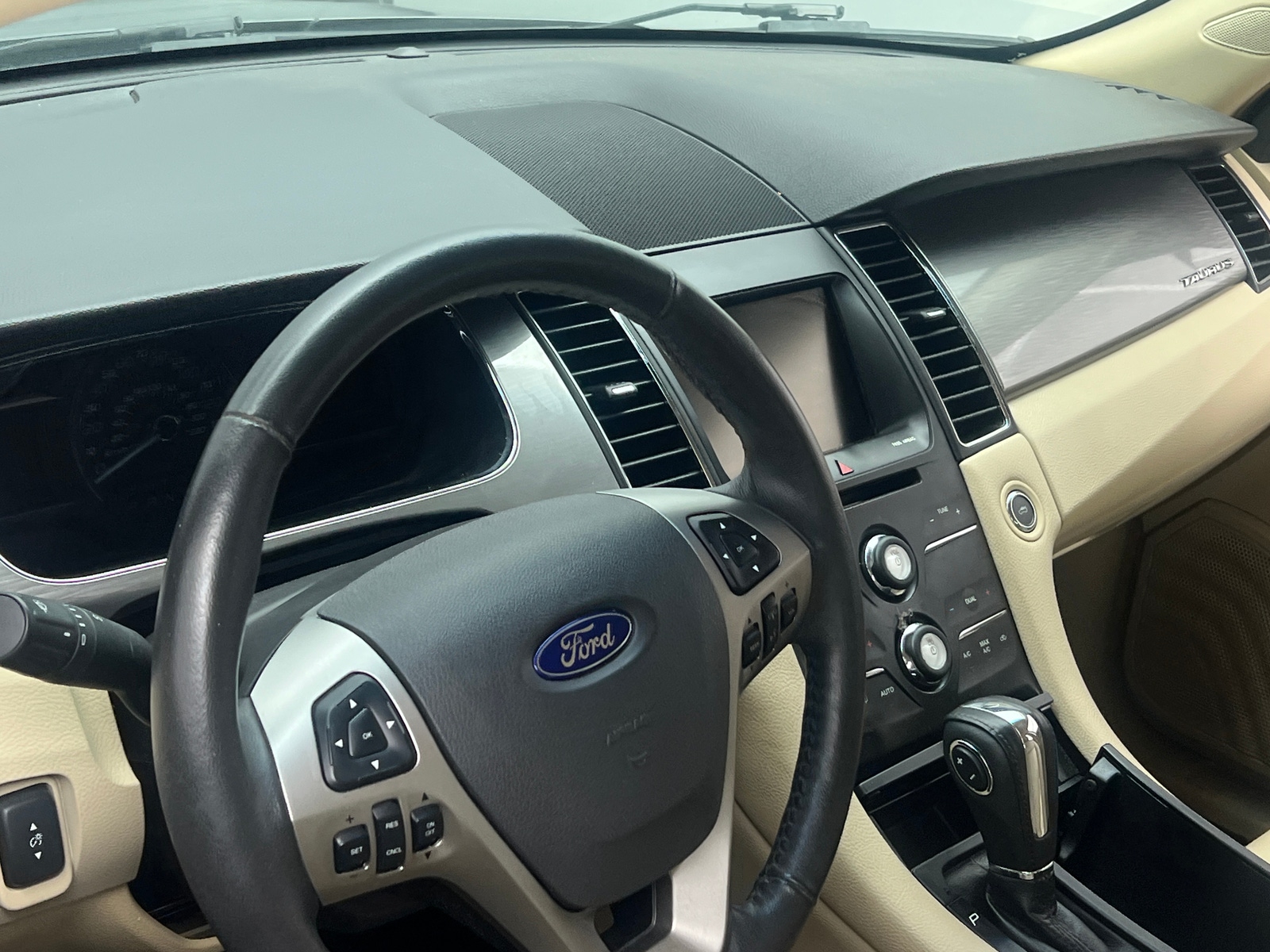 Thumbnail: 2014 Ford Taurus - 5