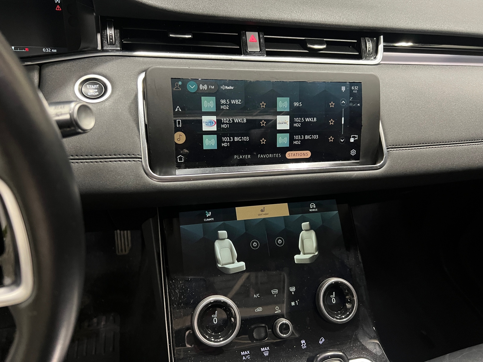 Thumbnail: 2021 Land Rover Range Rover Evoque - 3