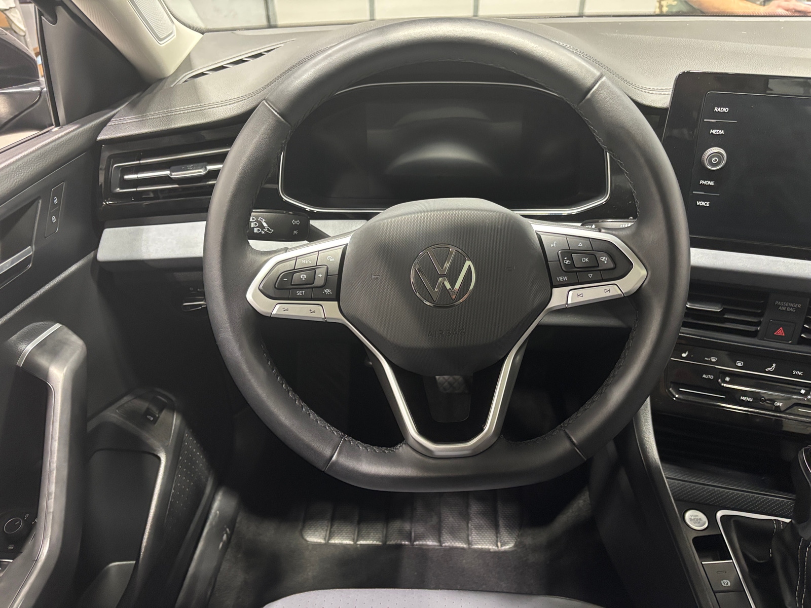 Thumbnail: 2025 Volkswagen Jetta - 4