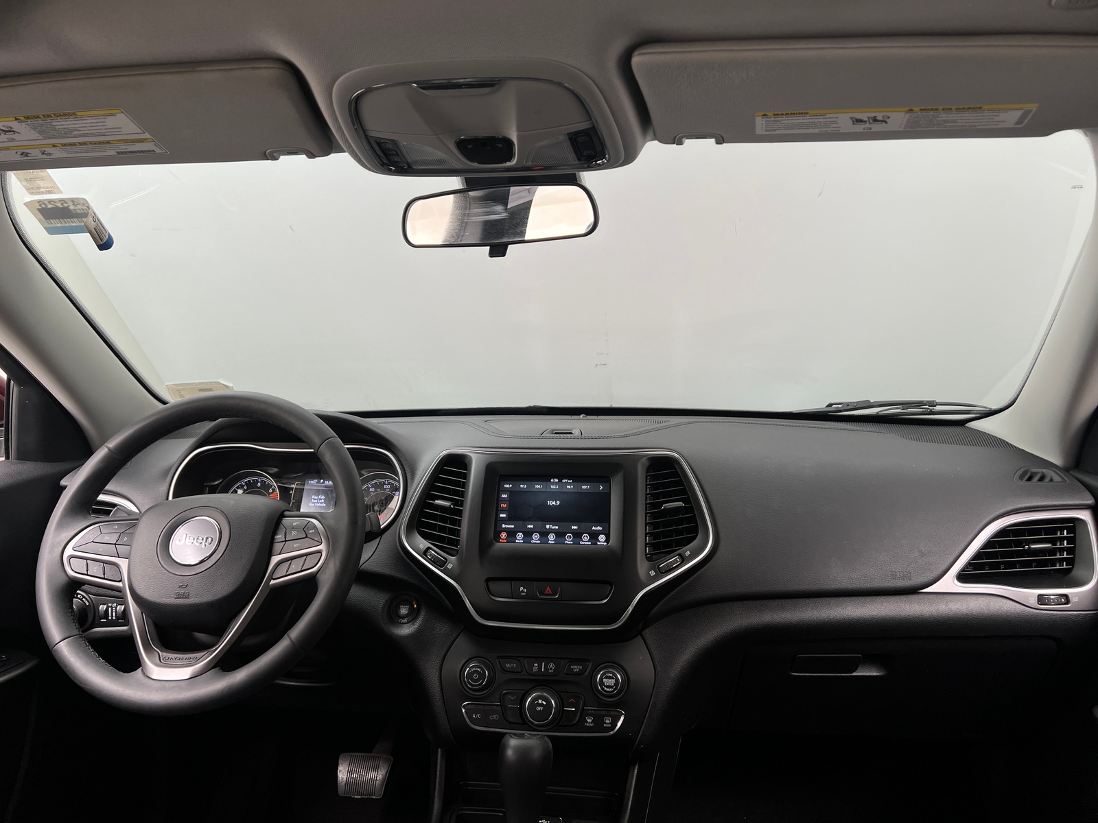 Thumbnail: 2020 Jeep Cherokee - 3