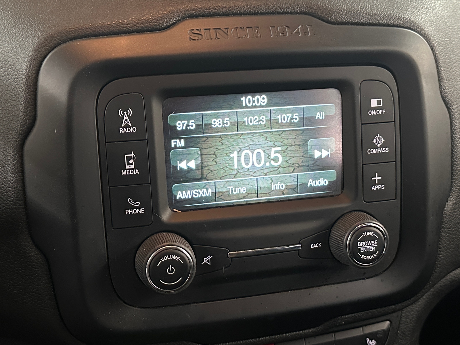 Thumbnail: 2017 Jeep Renegade - 4