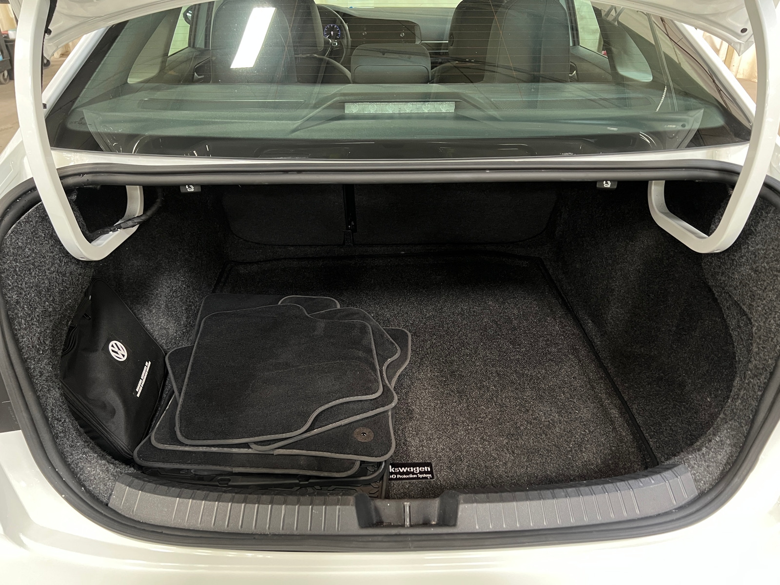 Thumbnail: 2020 Volkswagen Jetta - 6