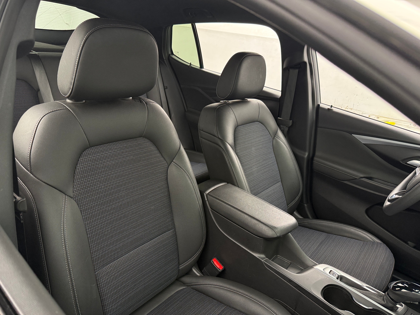 Thumbnail: 2025 Buick Envista - 2