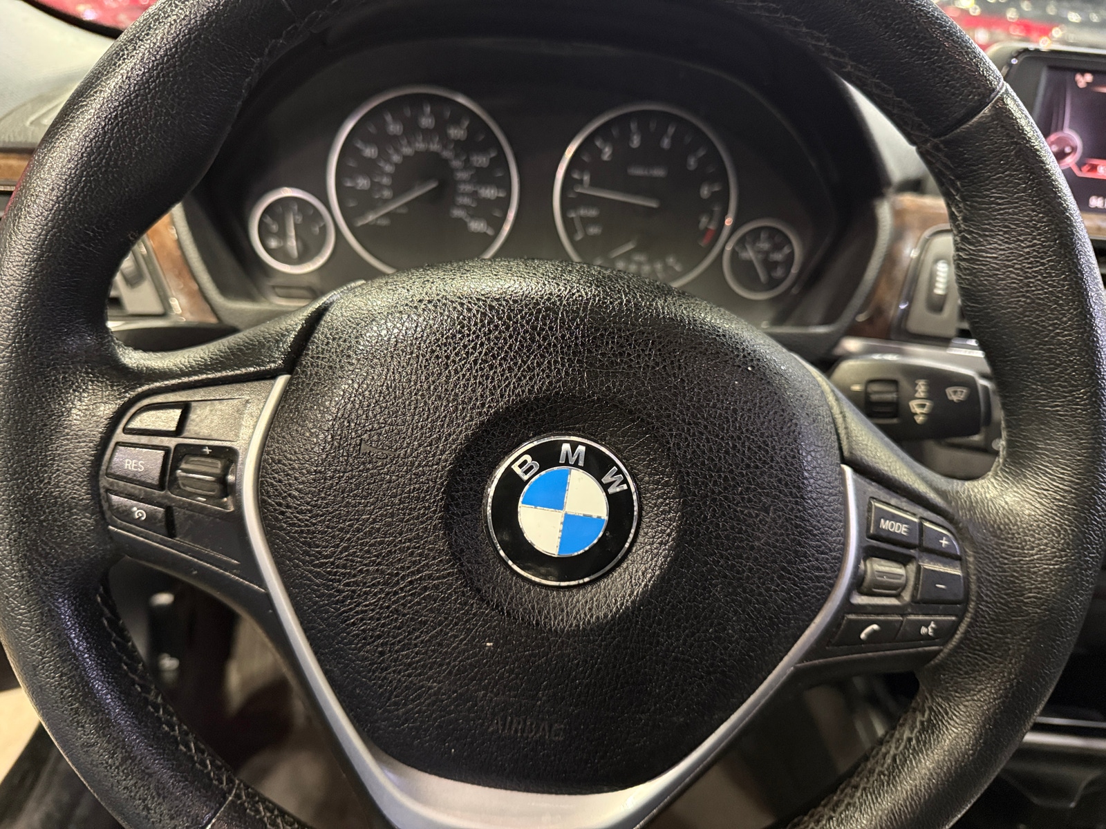 Thumbnail: 2015 BMW 3 Series - 4