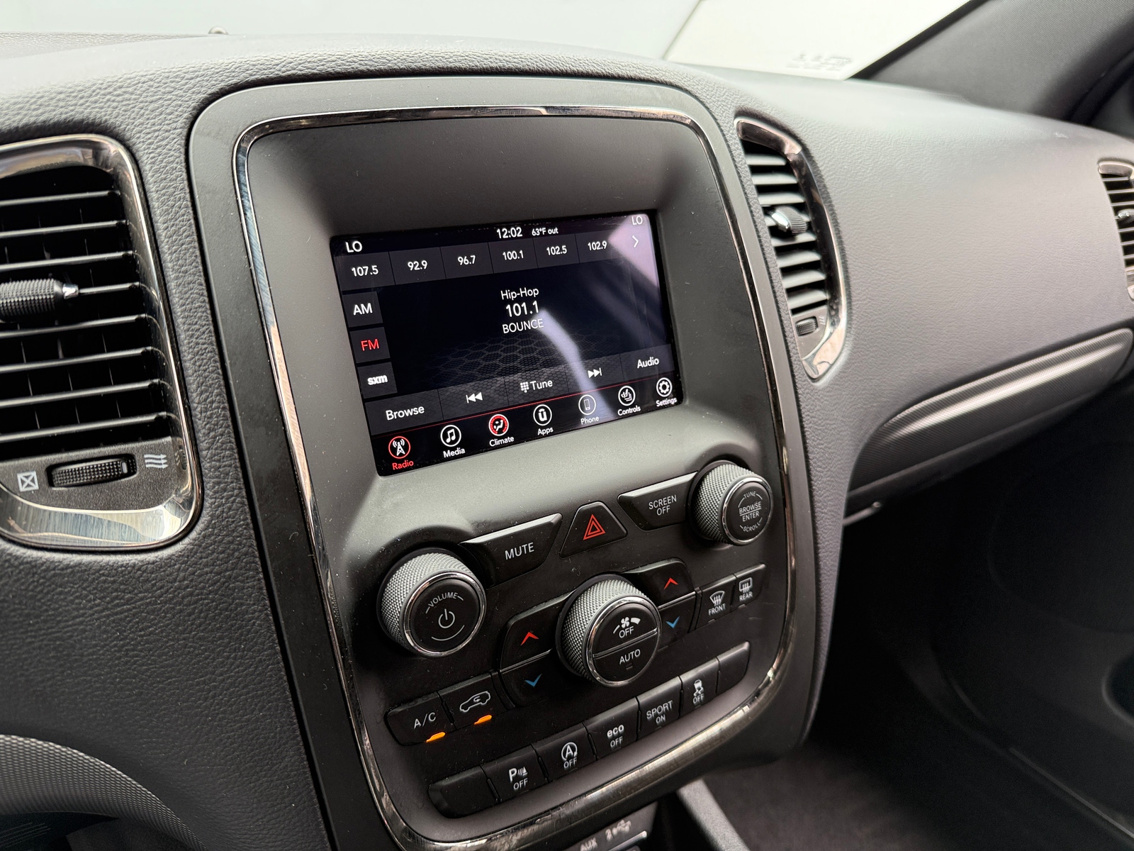 Thumbnail: 2020 Dodge Durango - 3