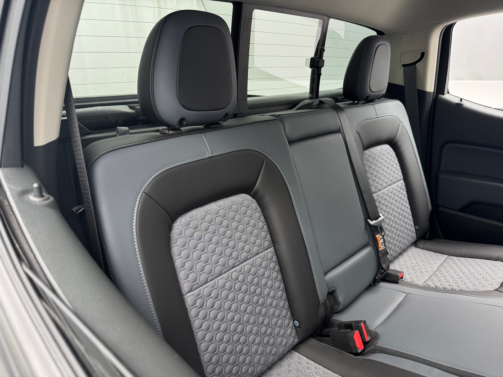 Thumbnail: 2022 Chevrolet Colorado - 6