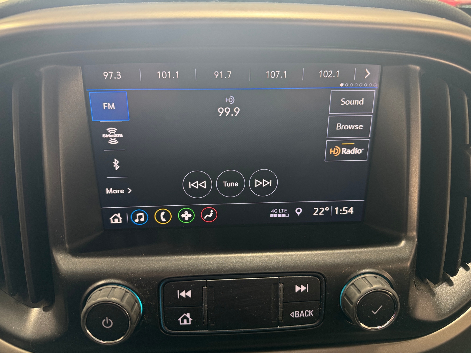 Thumbnail: 2022 Chevrolet Colorado - 4