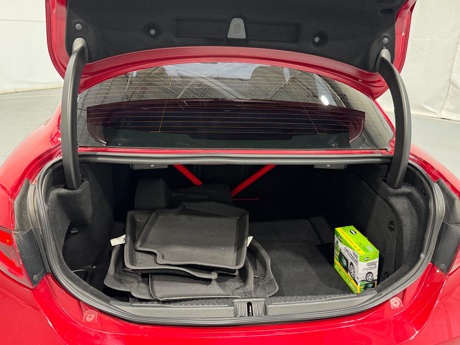 Thumbnail: 2020 Alfa Romeo Giulia - 6