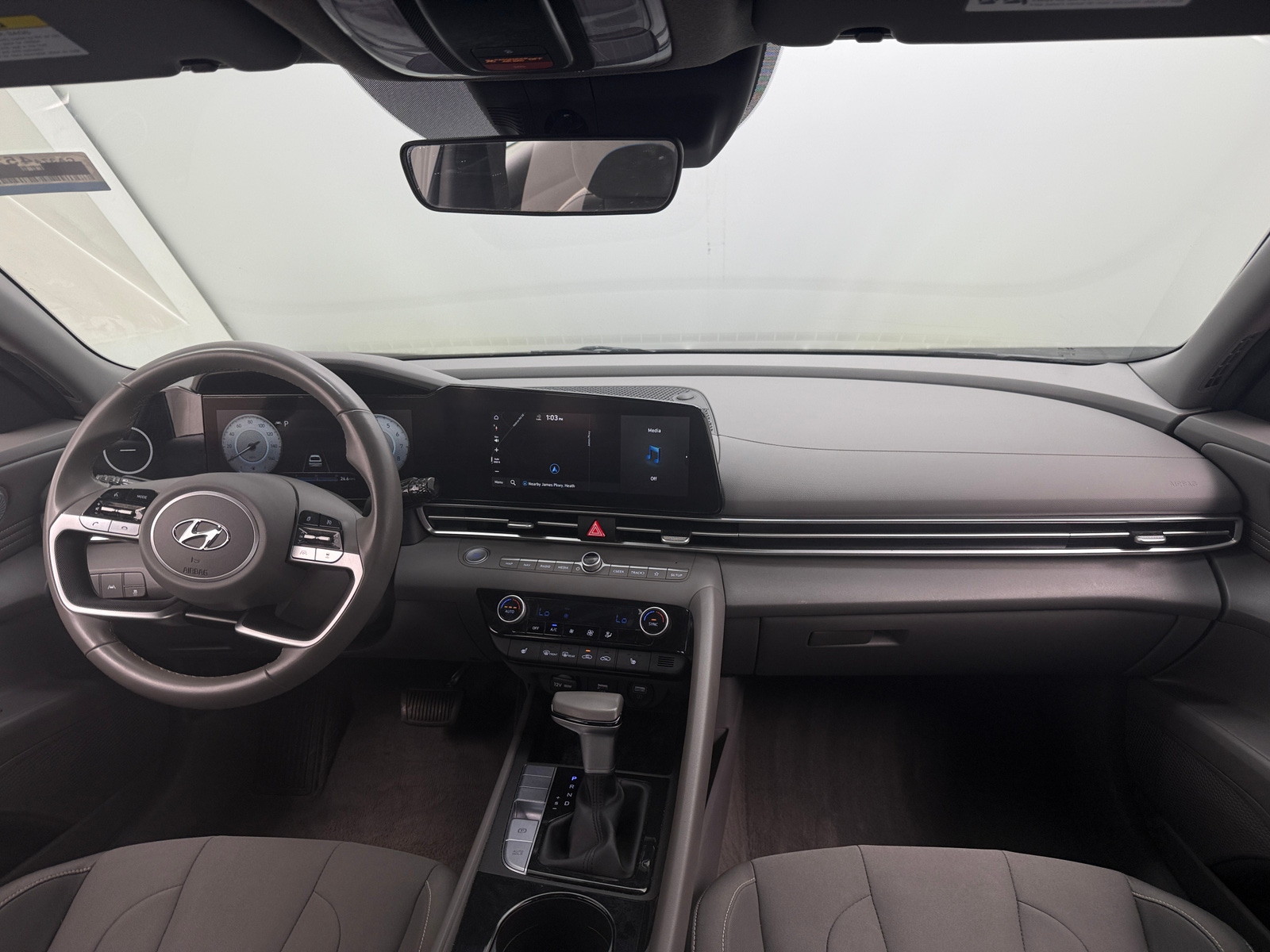 Thumbnail: 2023 Hyundai Elantra - 3