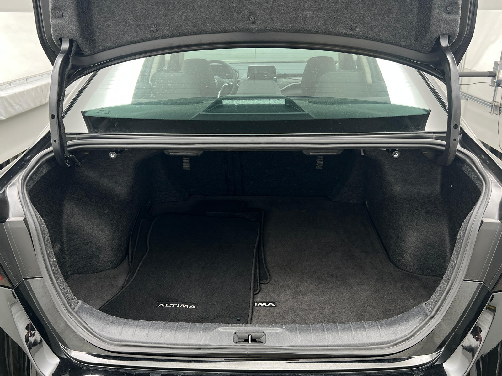 Thumbnail: 2025 Nissan Altima - 7