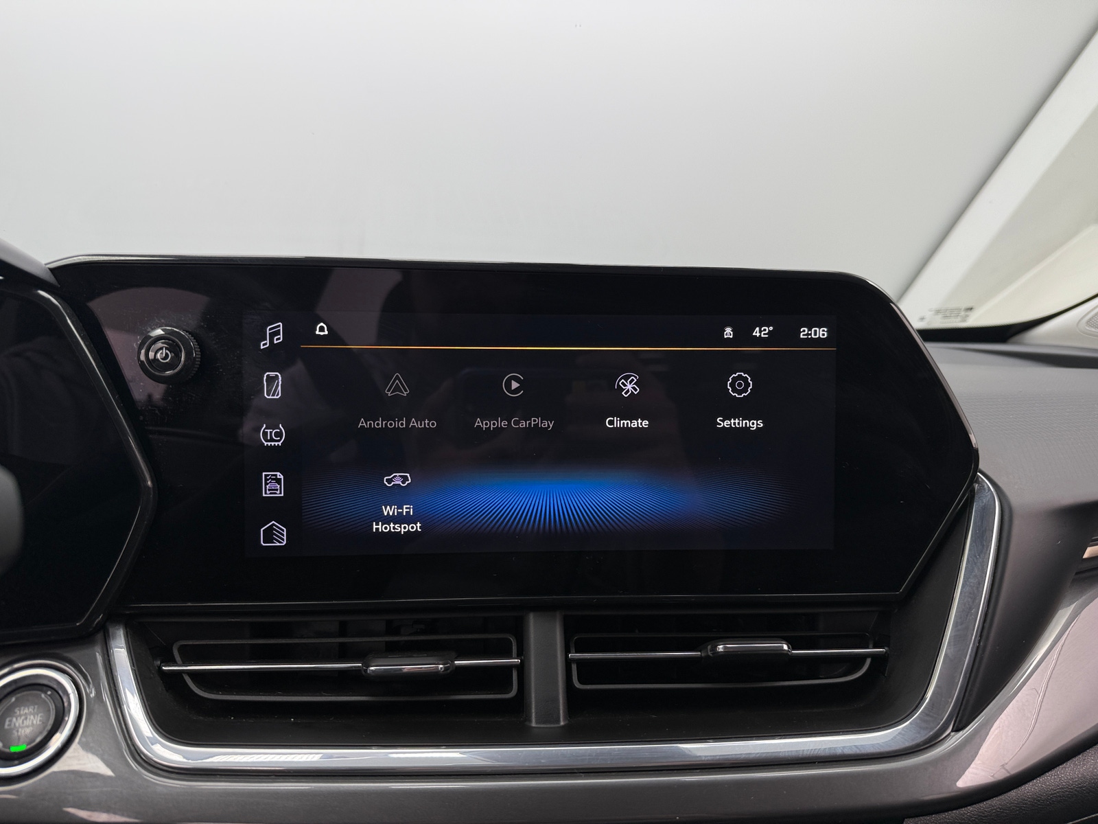 Thumbnail: 2024 Chevrolet Trax - 3