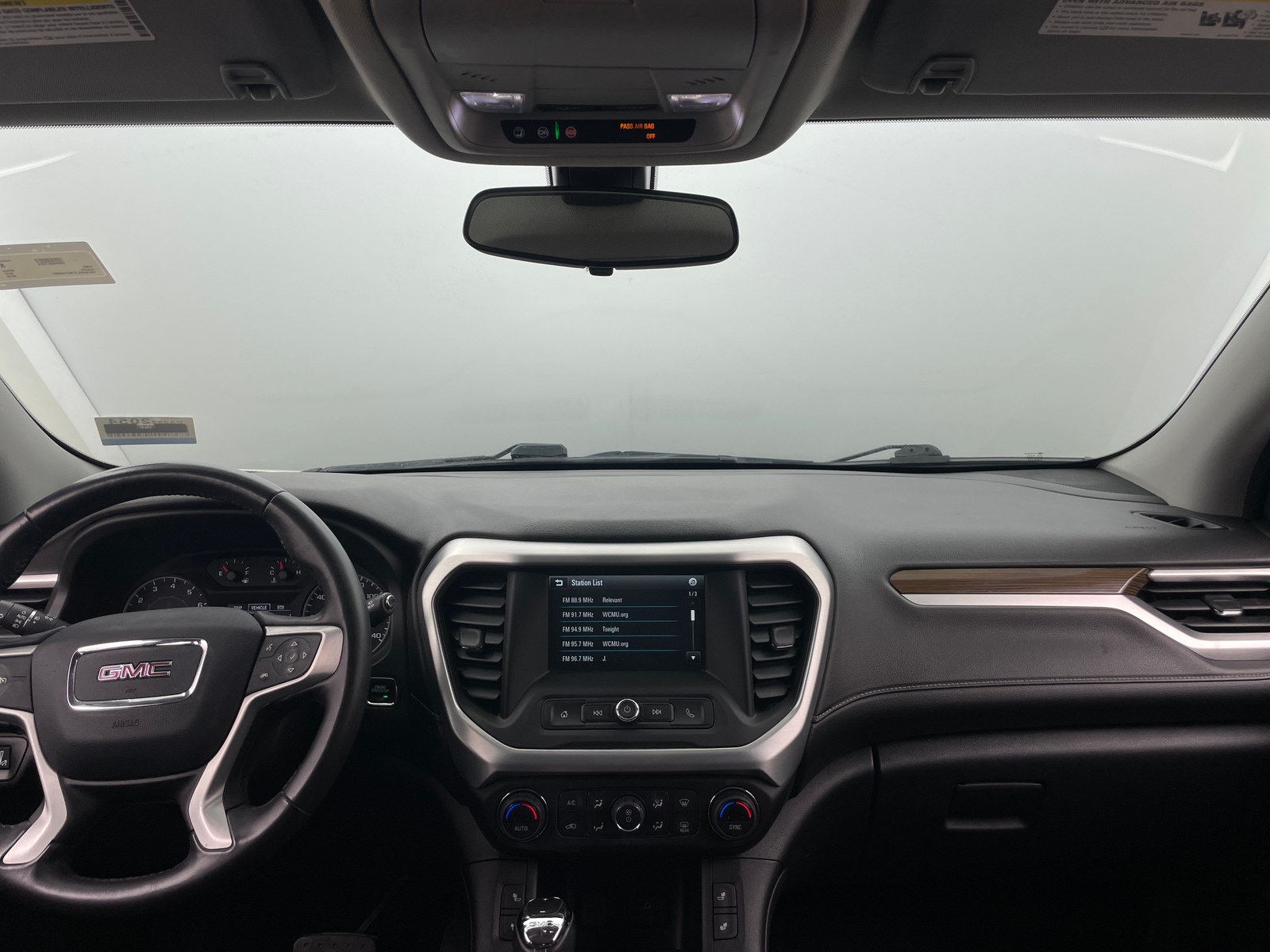 Thumbnail: 2019 GMC Acadia - 3