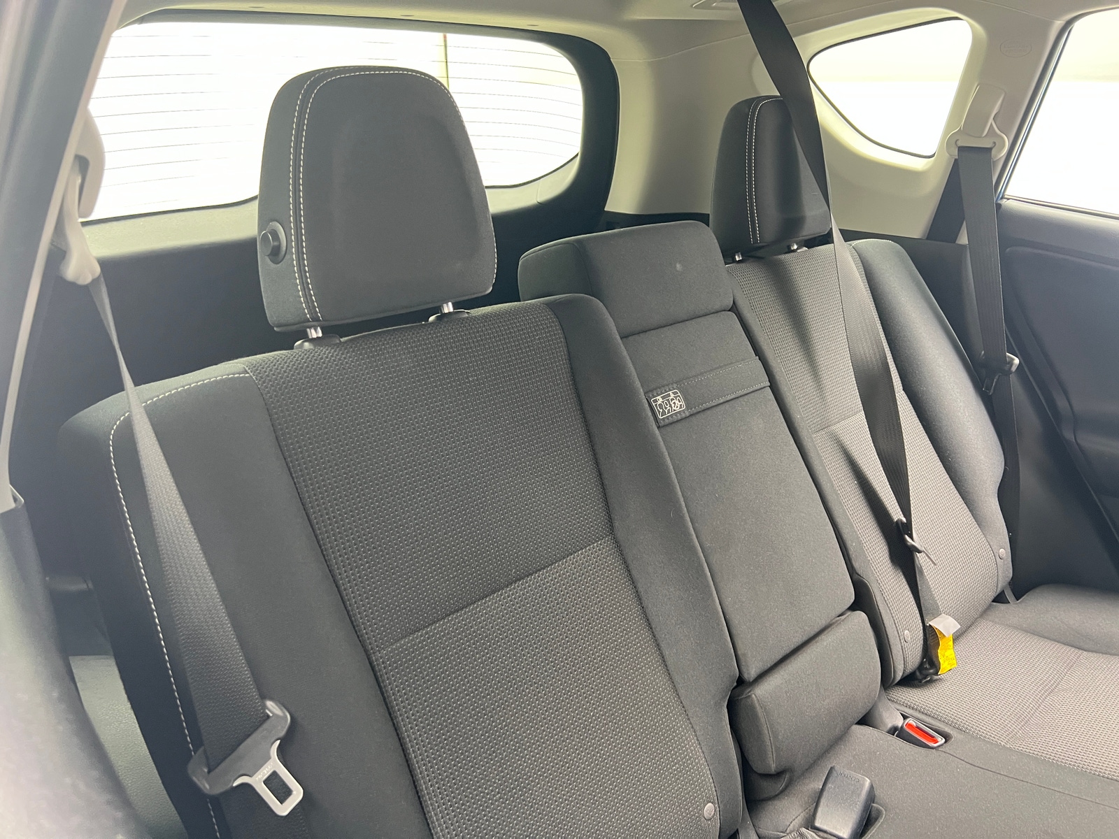 Thumbnail: 2018 Toyota RAV4 - 6