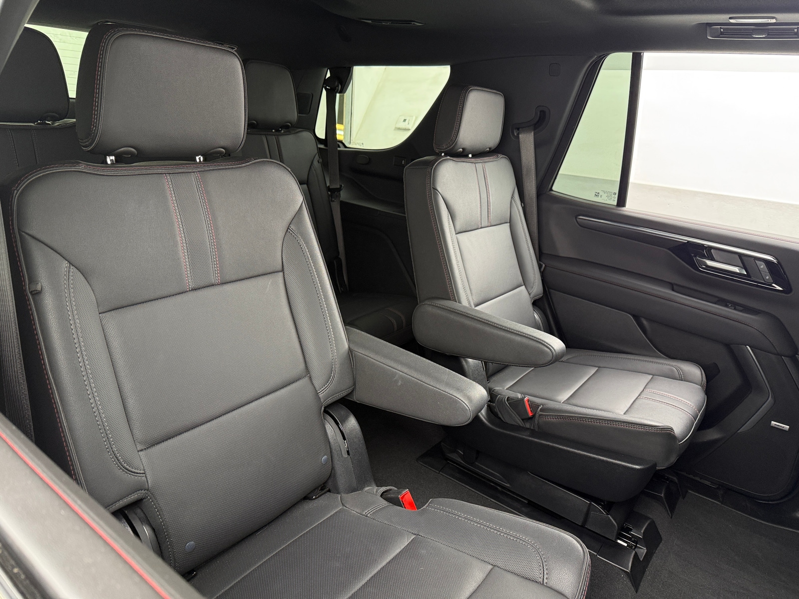 Thumbnail: 2025 Chevrolet Tahoe - 5